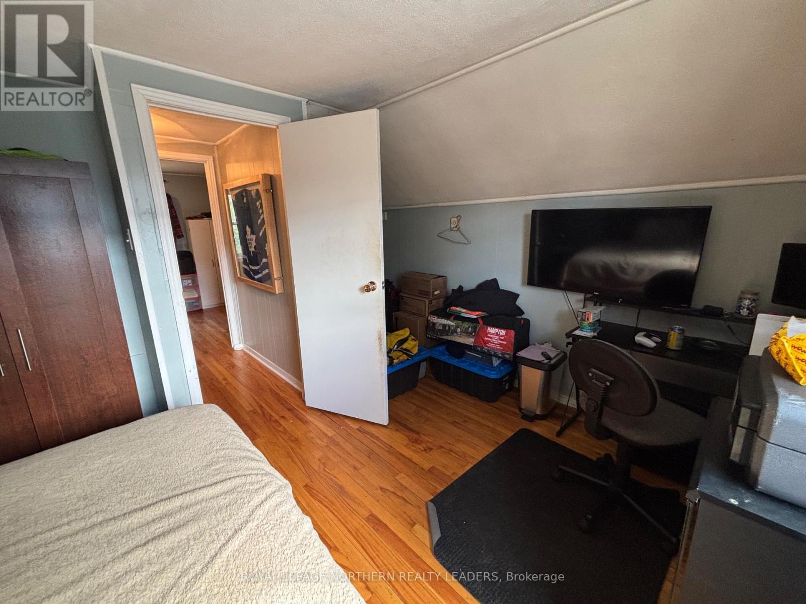 












124 FOURTEENTH AVENUE

,
Cochrane,




Ontario
P0L1C0

