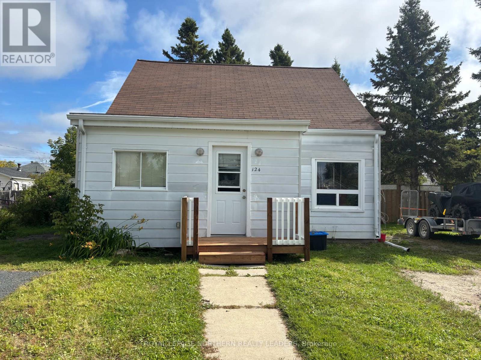 












124 FOURTEENTH AVENUE

,
Cochrane,




Ontario
P0L1C0

