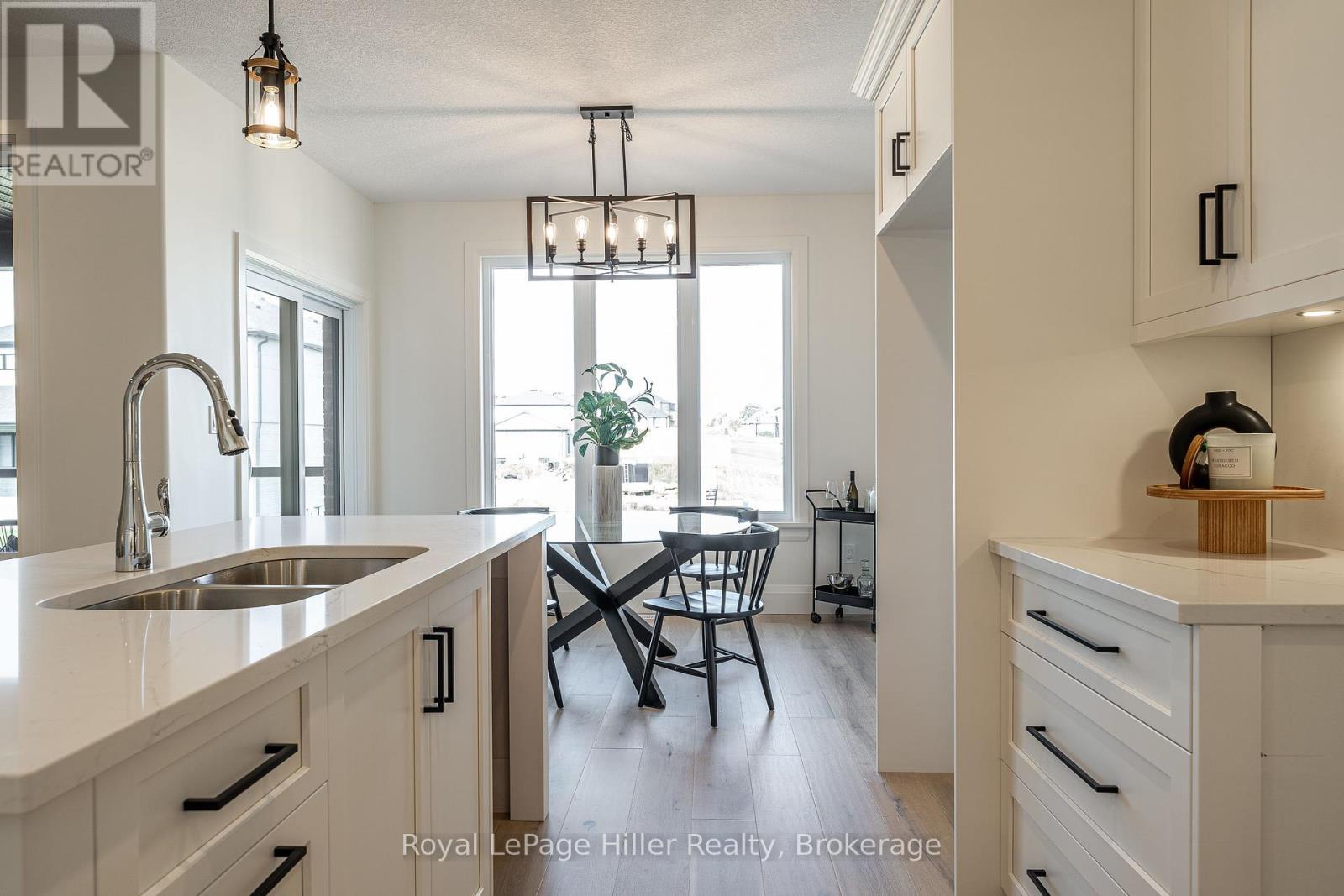 












25 AVERY PLACE

,
Perth East (Milverton),




Ontario
N0K1M0

