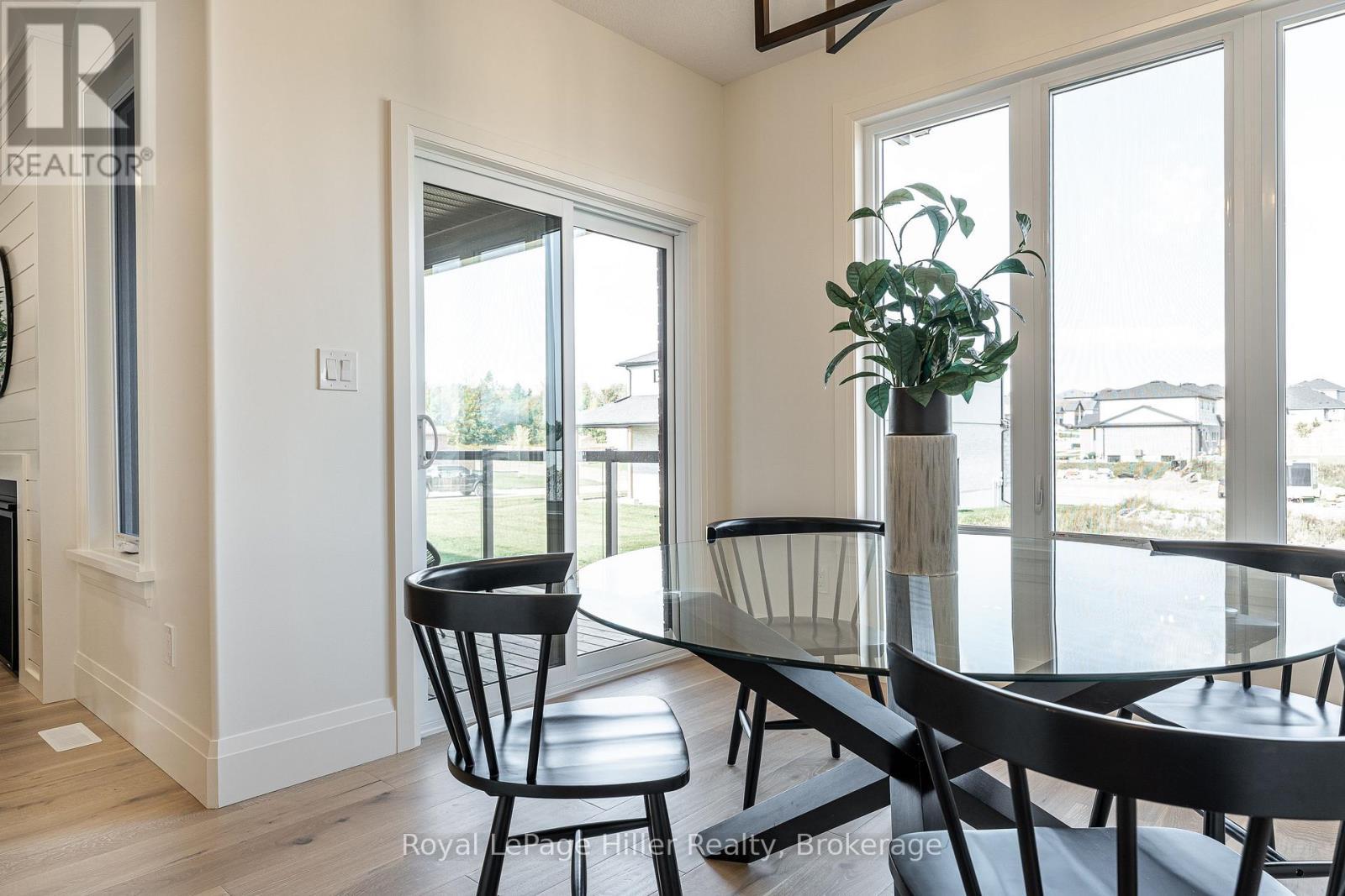 












25 AVERY PLACE

,
Perth East (Milverton),




Ontario
N0K1M0

