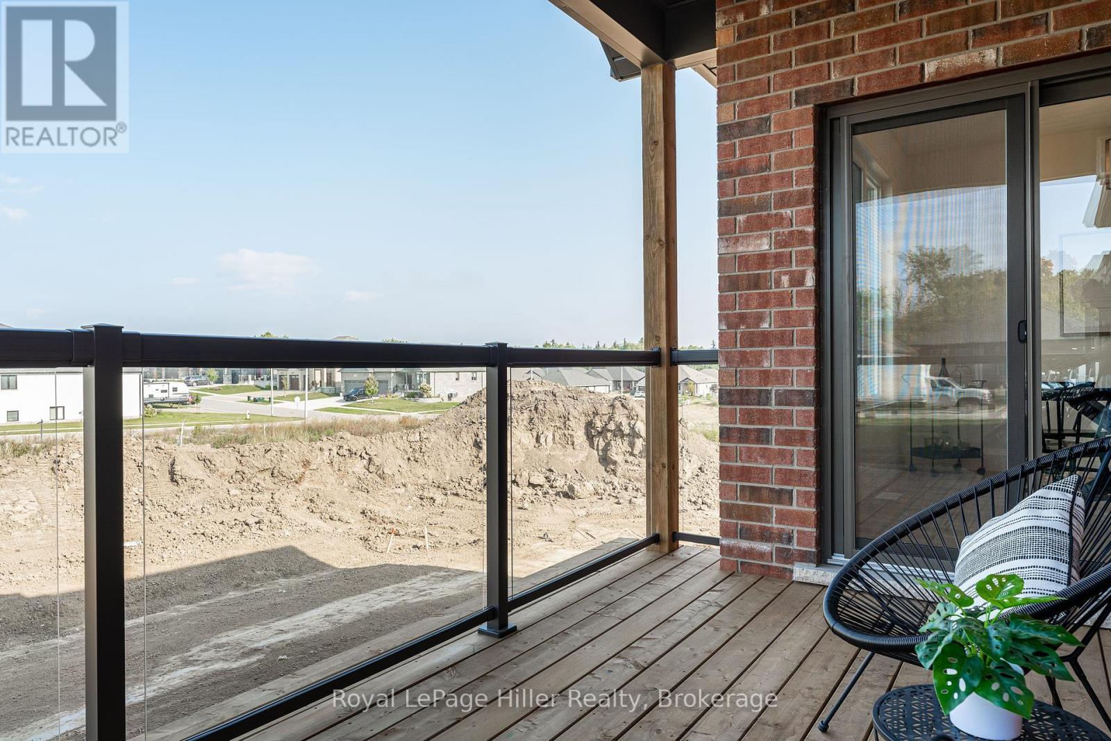 












25 AVERY PLACE

,
Perth East (Milverton),




Ontario
N0K1M0

