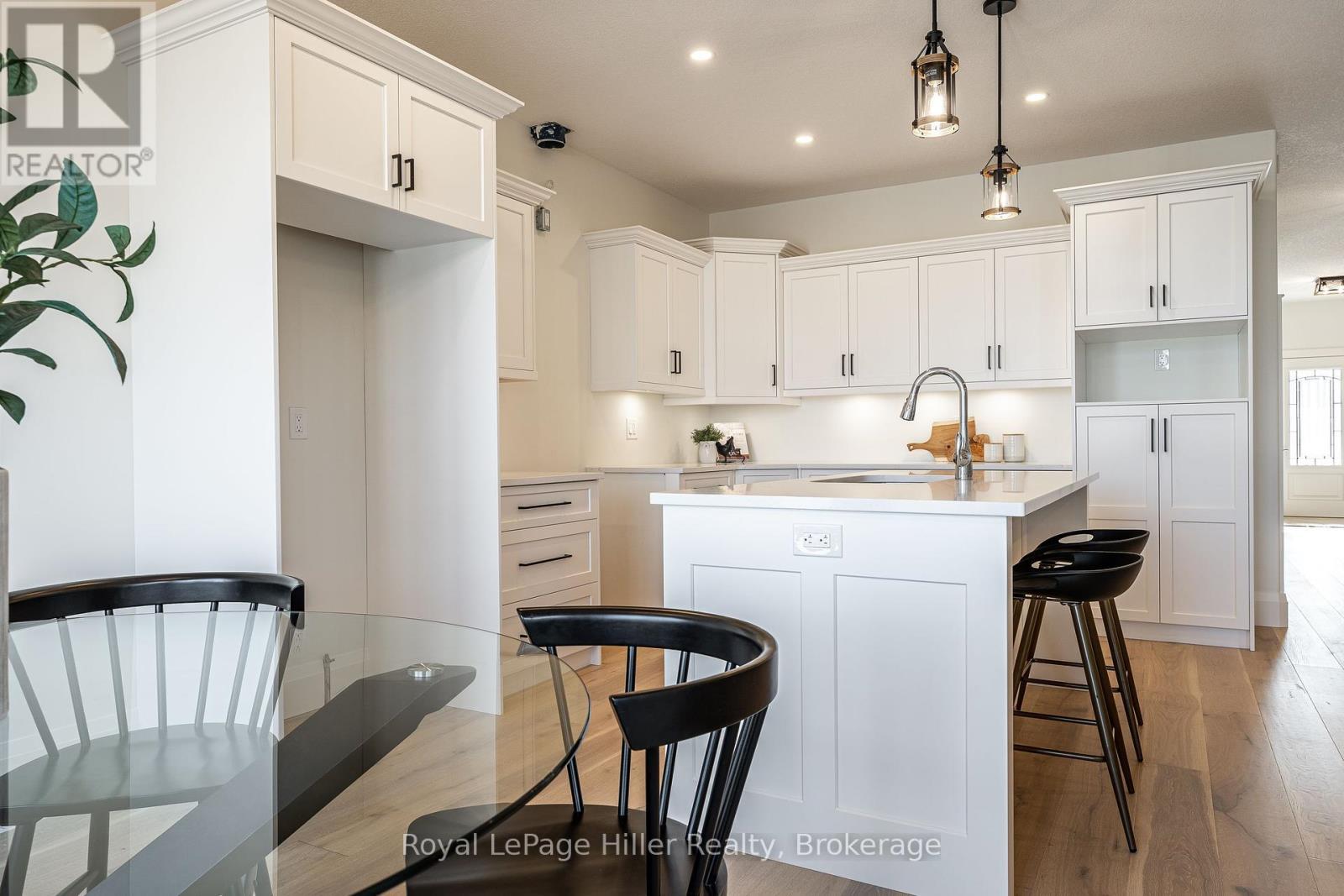 












25 AVERY PLACE

,
Perth East (Milverton),




Ontario
N0K1M0

