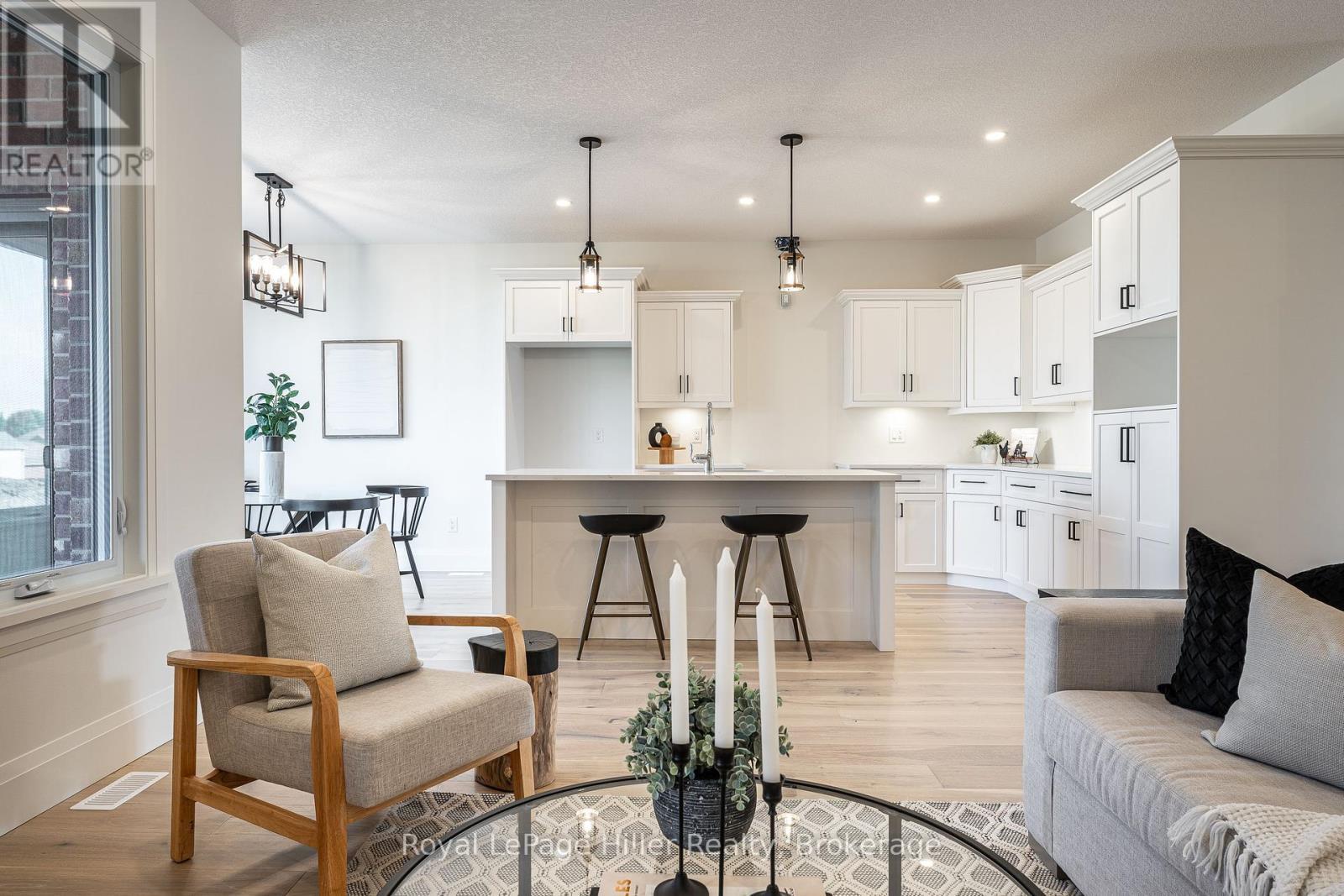 












25 AVERY PLACE

,
Perth East (Milverton),




Ontario
N0K1M0

