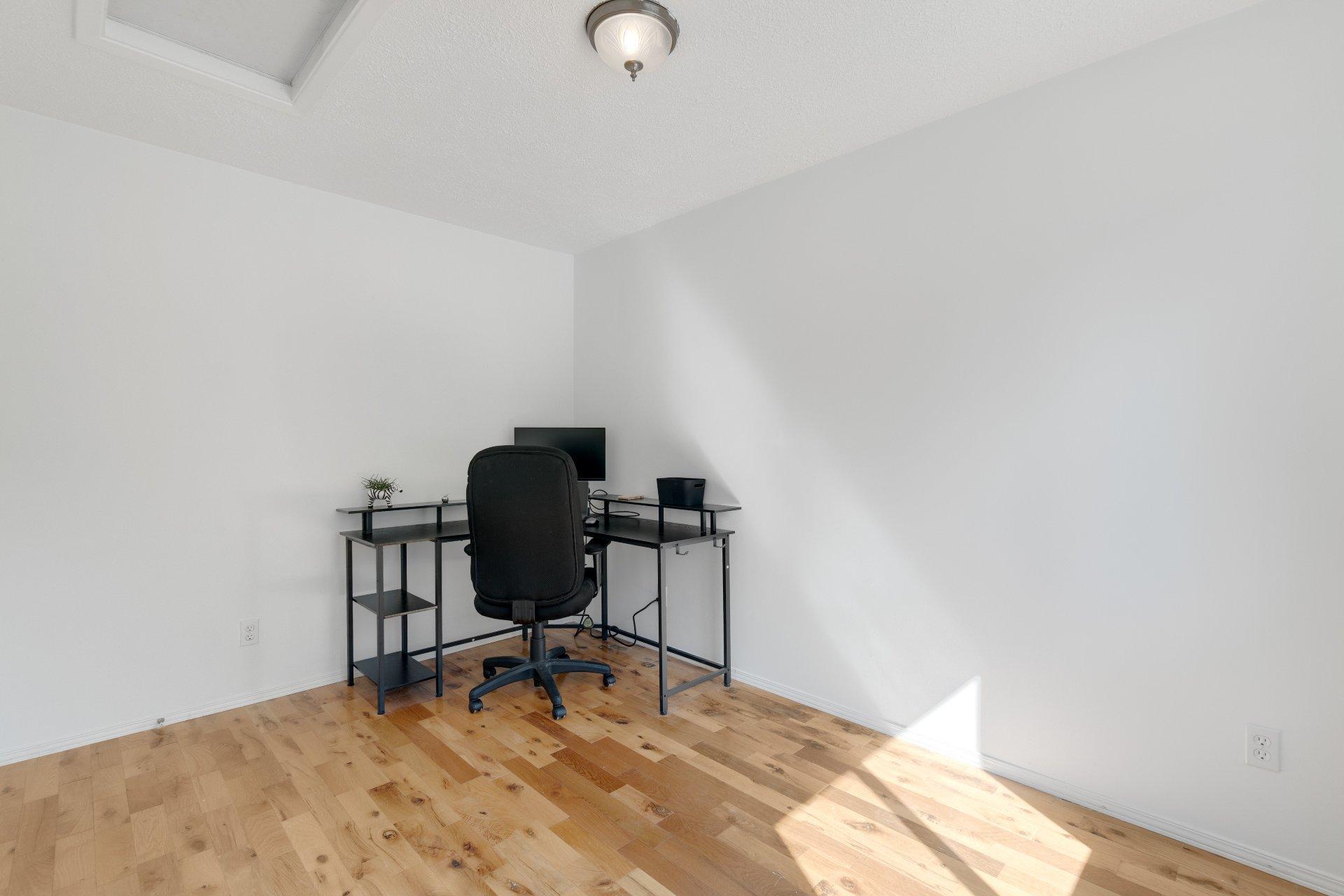 









1488


Rue de la Pépinière

,
Sherbrooke (Brompton/Rock Forest/Saint-Élie/Deauville),




QC
J1N1M9


