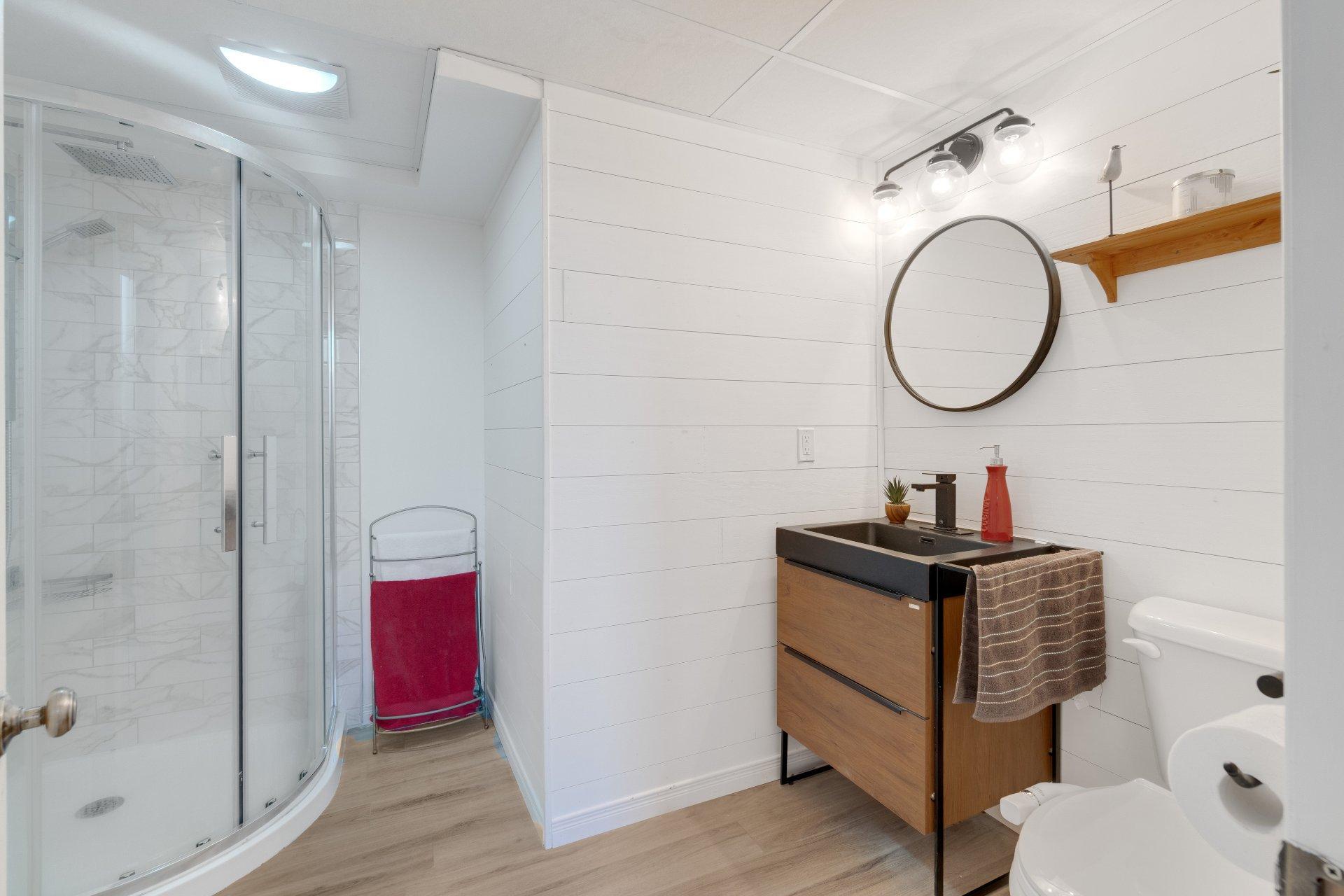 









1488


Rue de la Pépinière

,
Sherbrooke (Brompton/Rock Forest/Saint-Élie/Deauville),




QC
J1N1M9

