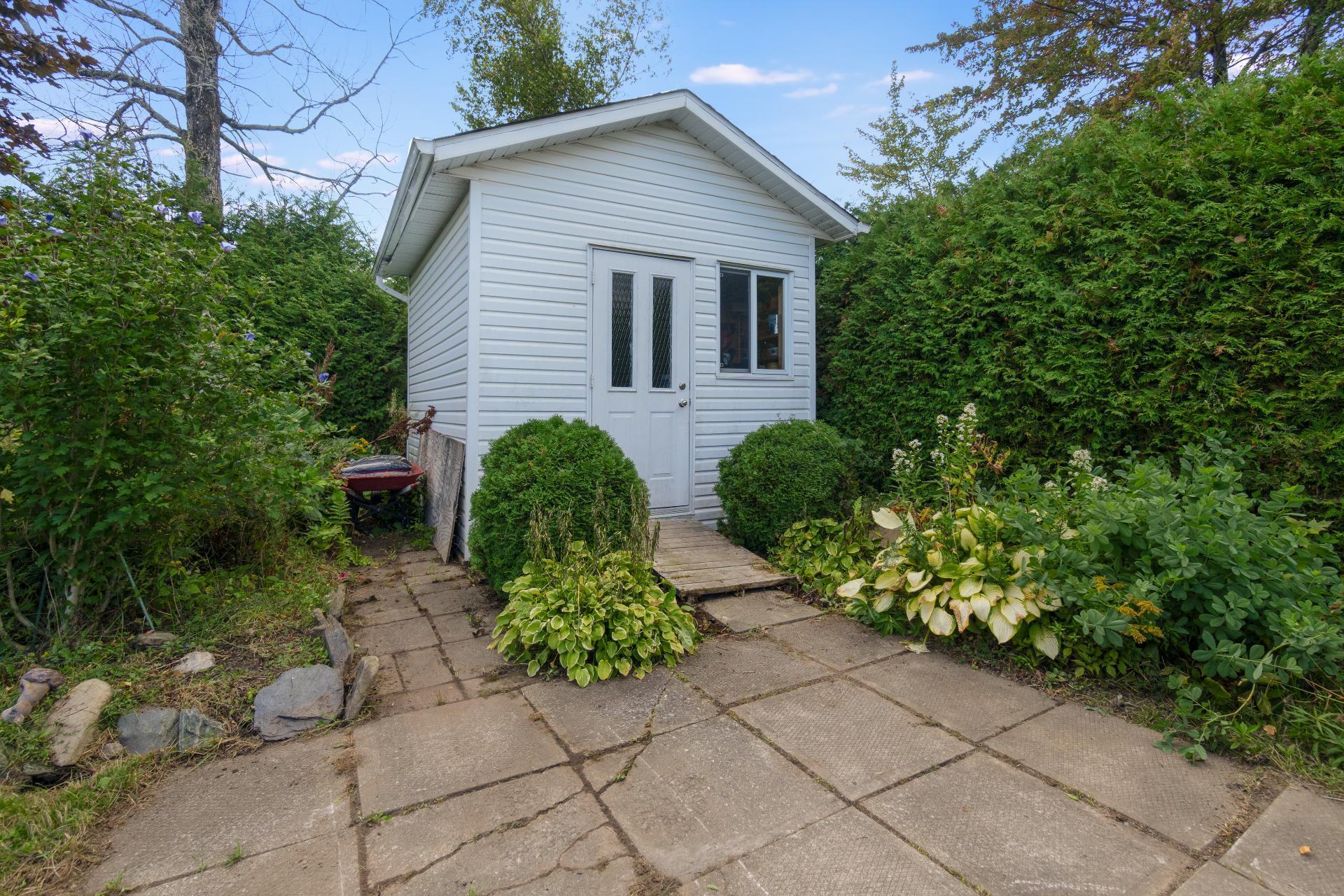 









1488


Rue de la Pépinière

,
Sherbrooke (Brompton/Rock Forest/Saint-Élie/Deauville),




QC
J1N1M9

