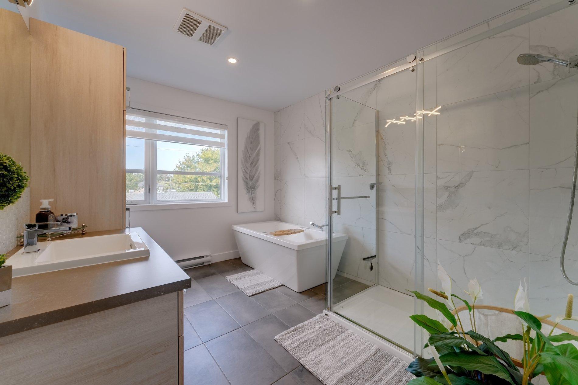 









4115

 - 4117


Rue de Kensington

,
Longueuil (Saint-Hubert),




QC
J3Y2V8

