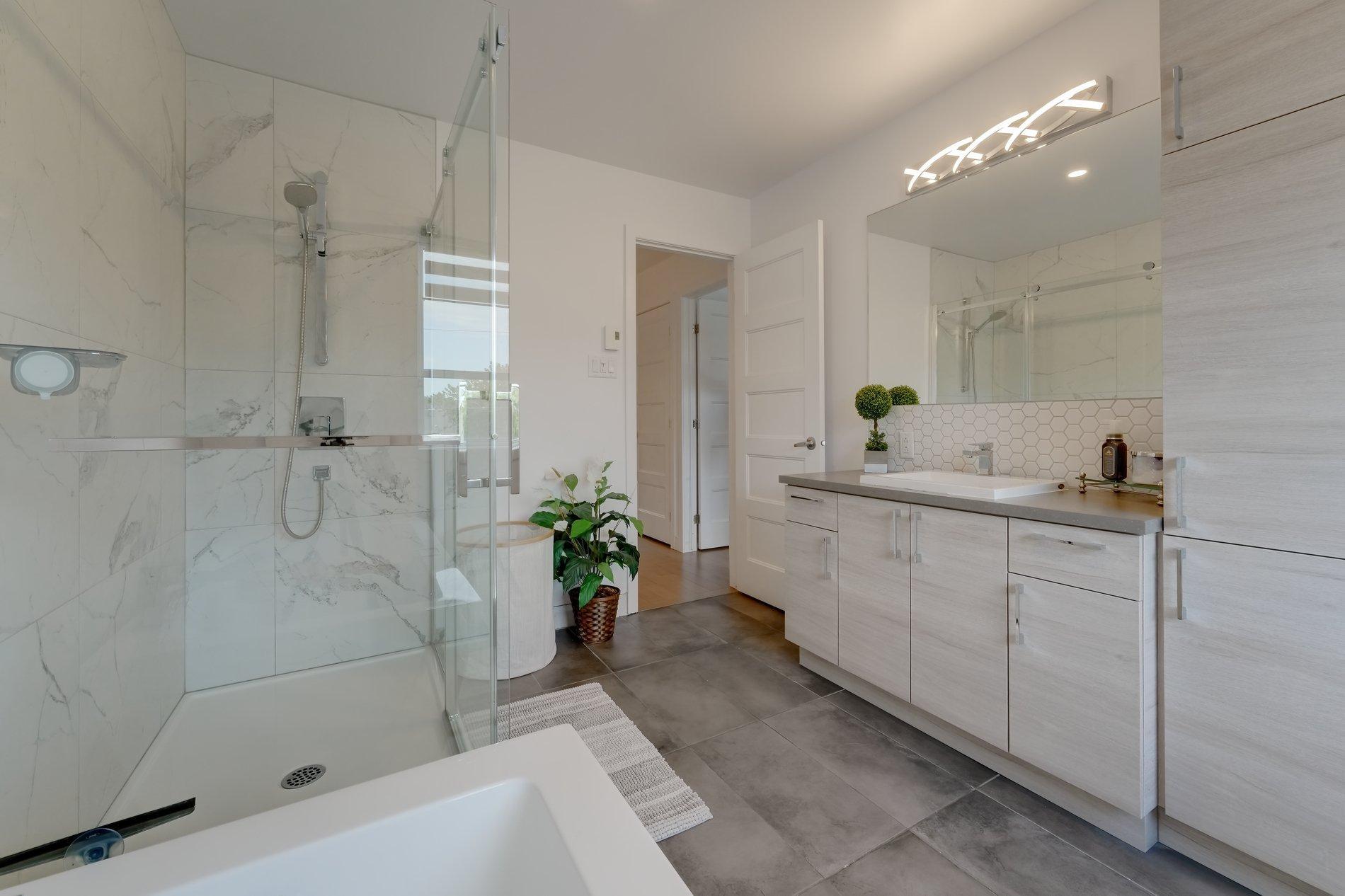









4115

 - 4117


Rue de Kensington

,
Longueuil (Saint-Hubert),




QC
J3Y2V8

