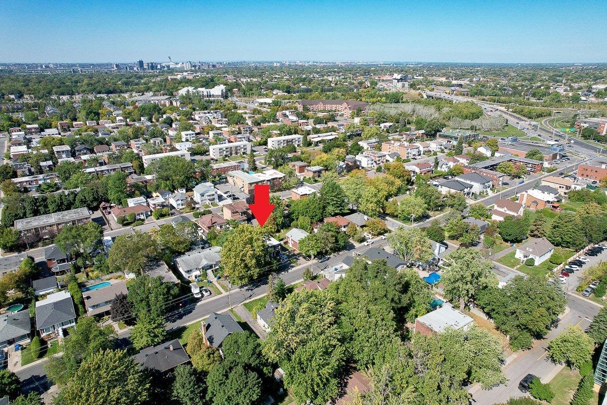 









224

 - 226


Rue King-Edward

,
Longueuil (Le Vieux-Longueuil),




QC
J4R2C3

