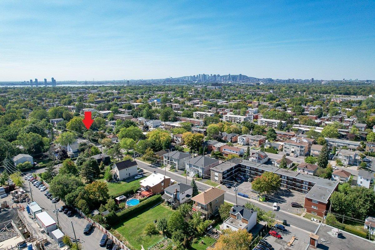 









224

 - 226


Rue King-Edward

,
Longueuil (Le Vieux-Longueuil),




QC
J4R2C3

