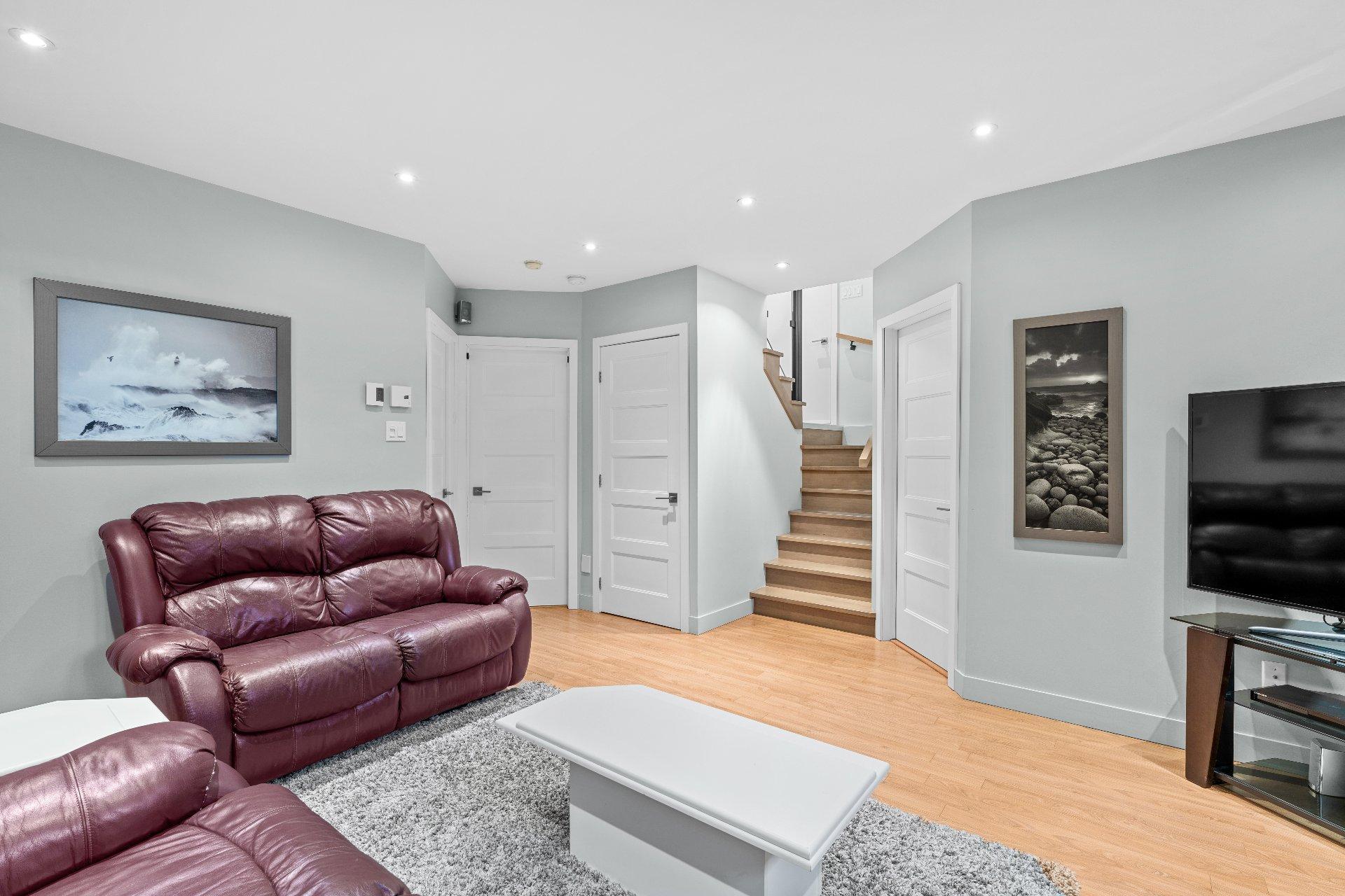 









852


Rue Homère

,
Sherbrooke (Brompton/Rock Forest/Saint-Élie/Deauville),




QC
J1N3C4

