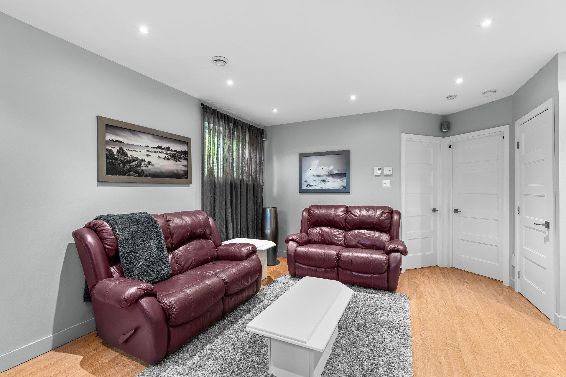 









852


Rue Homère

,
Sherbrooke (Brompton/Rock Forest/Saint-Élie/Deauville),




QC
J1N3C4

