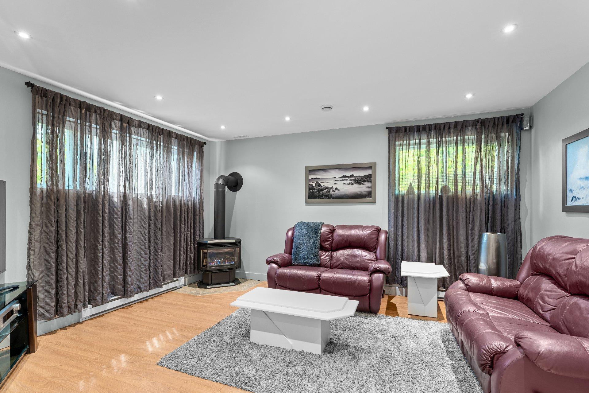 









852


Rue Homère

,
Sherbrooke (Brompton/Rock Forest/Saint-Élie/Deauville),




QC
J1N3C4

