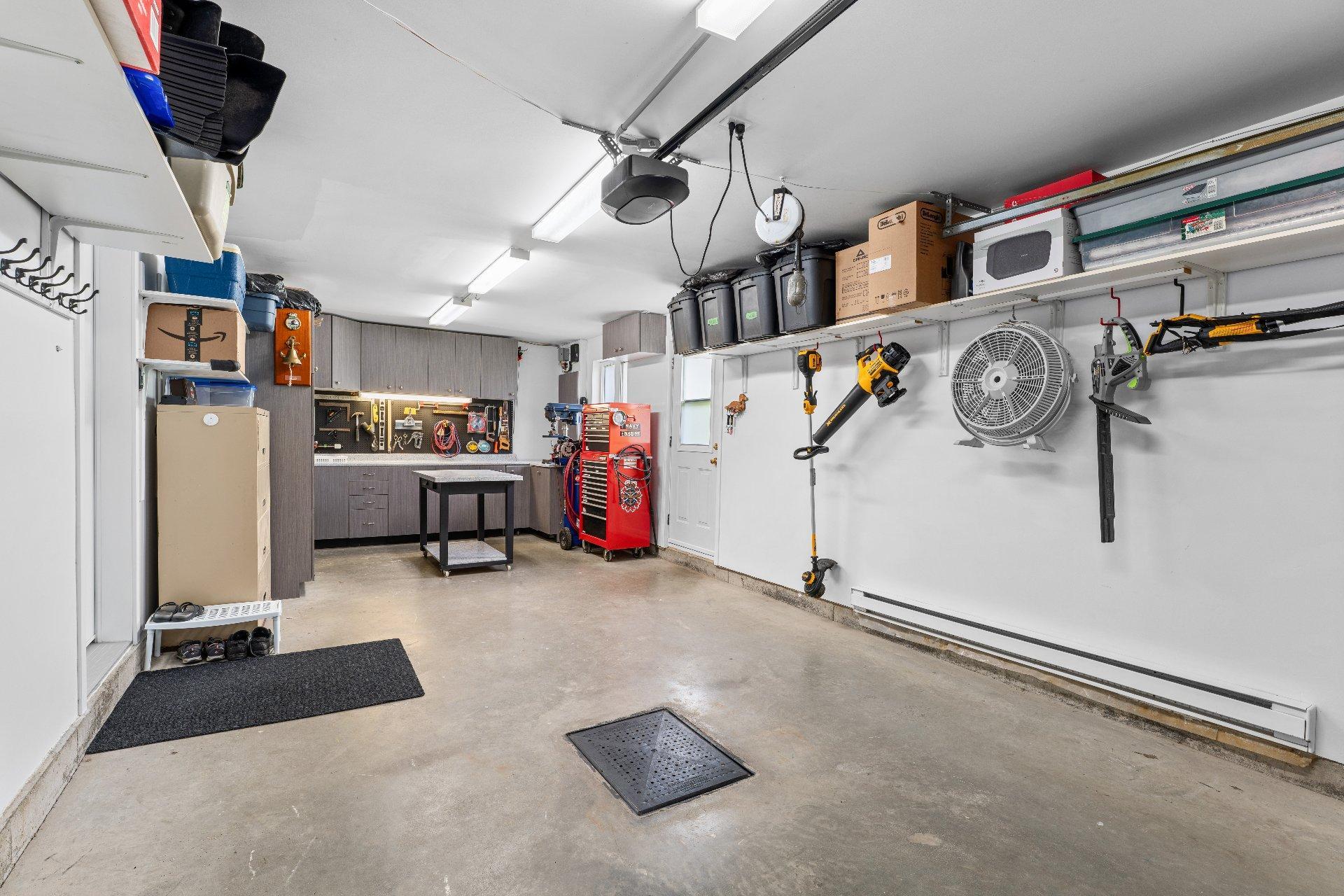 









852


Rue Homère

,
Sherbrooke (Brompton/Rock Forest/Saint-Élie/Deauville),




QC
J1N3C4

