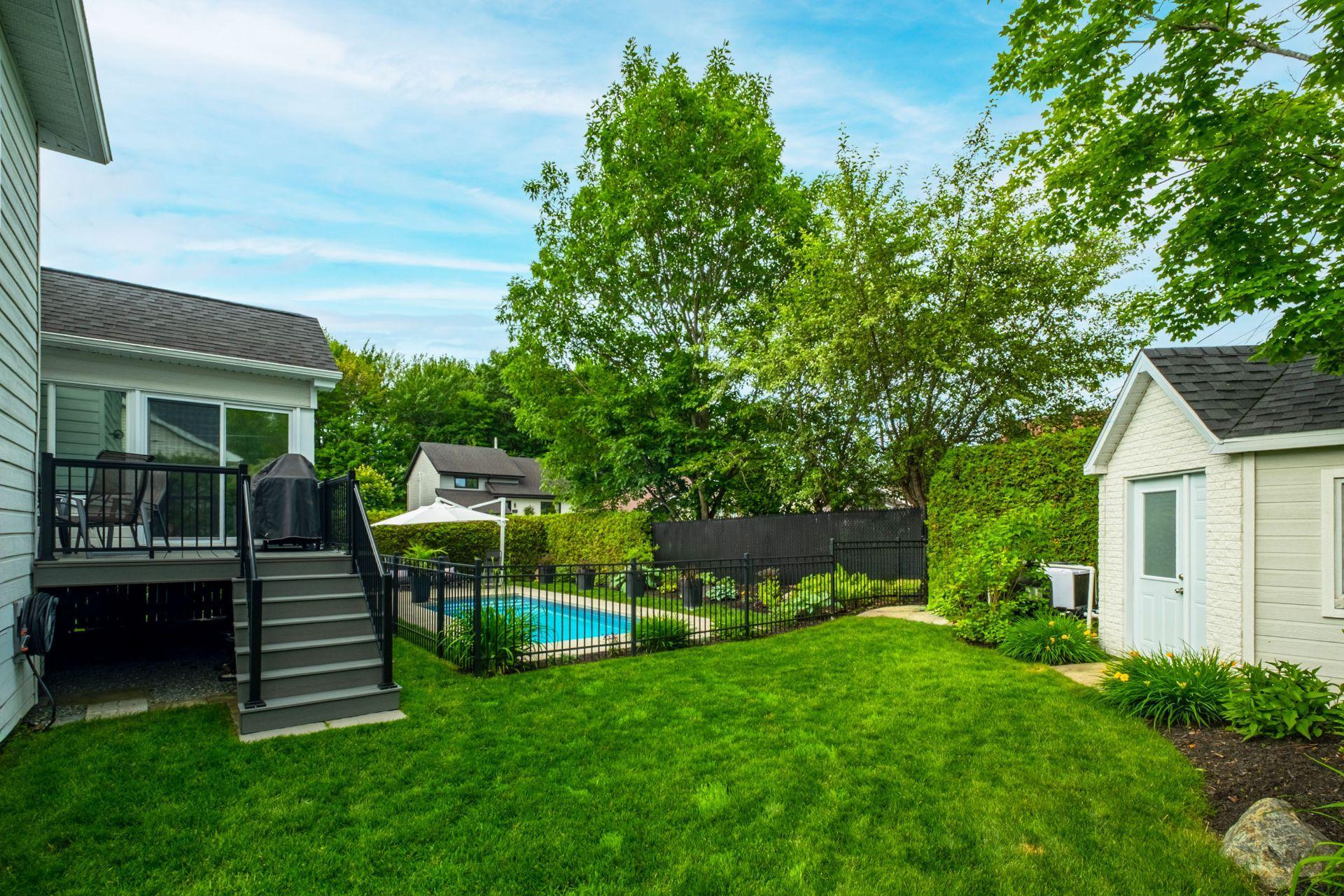 









852


Rue Homère

,
Sherbrooke (Brompton/Rock Forest/Saint-Élie/Deauville),




QC
J1N3C4


