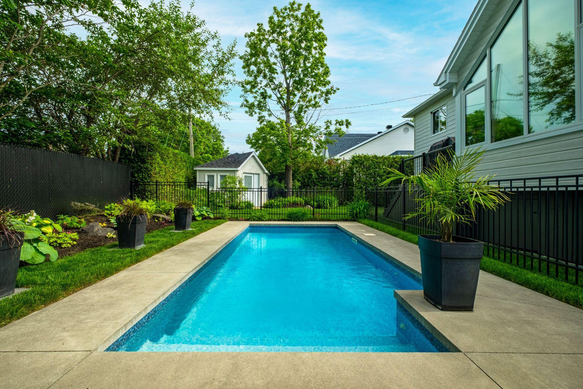 









852


Rue Homère

,
Sherbrooke (Brompton/Rock Forest/Saint-Élie/Deauville),




QC
J1N3C4

