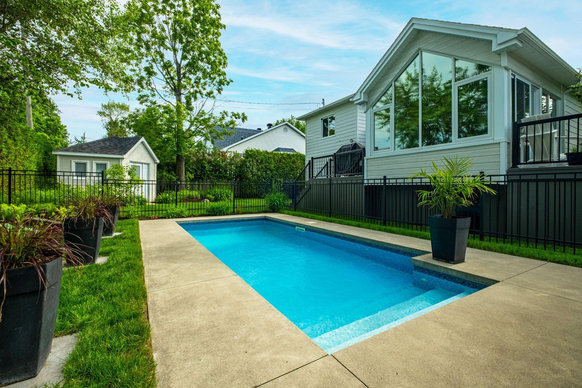 









852


Rue Homère

,
Sherbrooke (Brompton/Rock Forest/Saint-Élie/Deauville),




QC
J1N3C4


