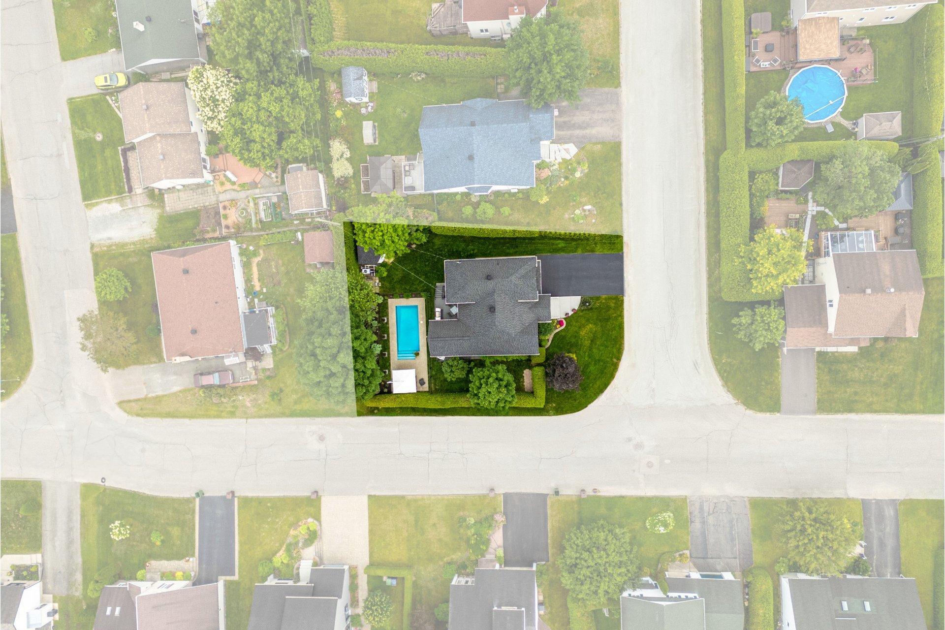 









852


Rue Homère

,
Sherbrooke (Brompton/Rock Forest/Saint-Élie/Deauville),




QC
J1N3C4

