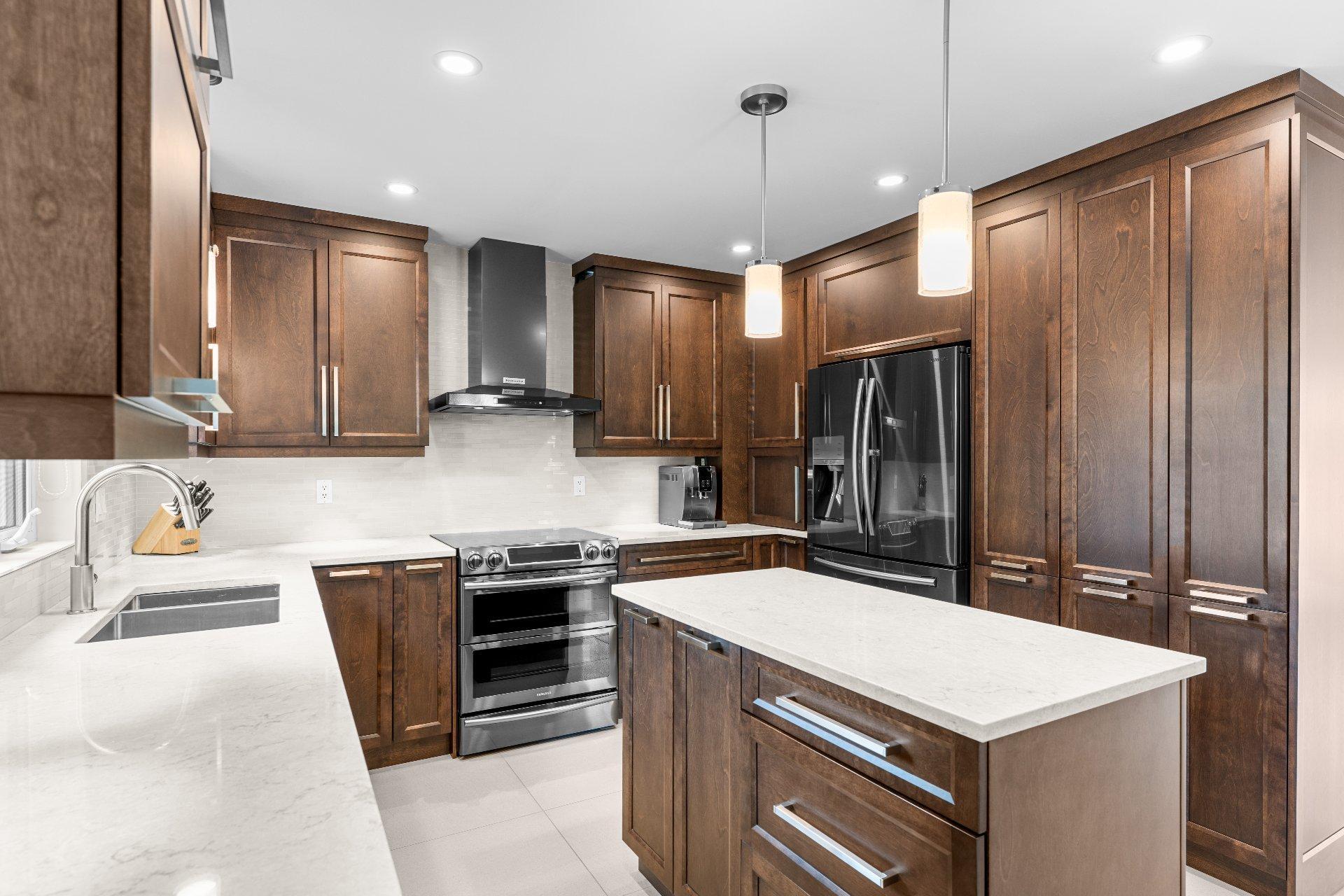 









852


Rue Homère

,
Sherbrooke (Brompton/Rock Forest/Saint-Élie/Deauville),




QC
J1N3C4

