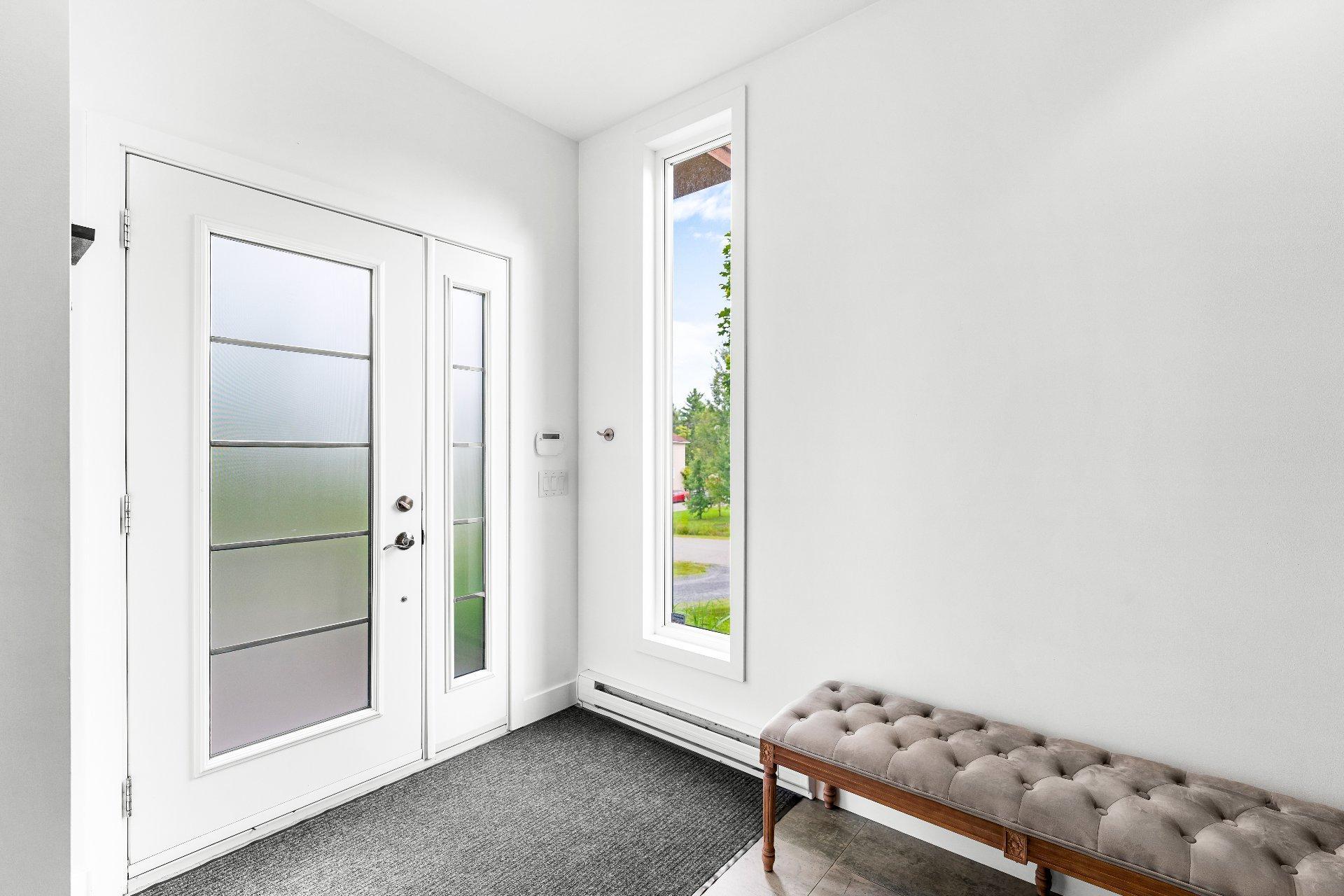 









2330


Rue Anna-Maria-Valls

,
Sherbrooke (Les Nations),




QC
J1N4J2

