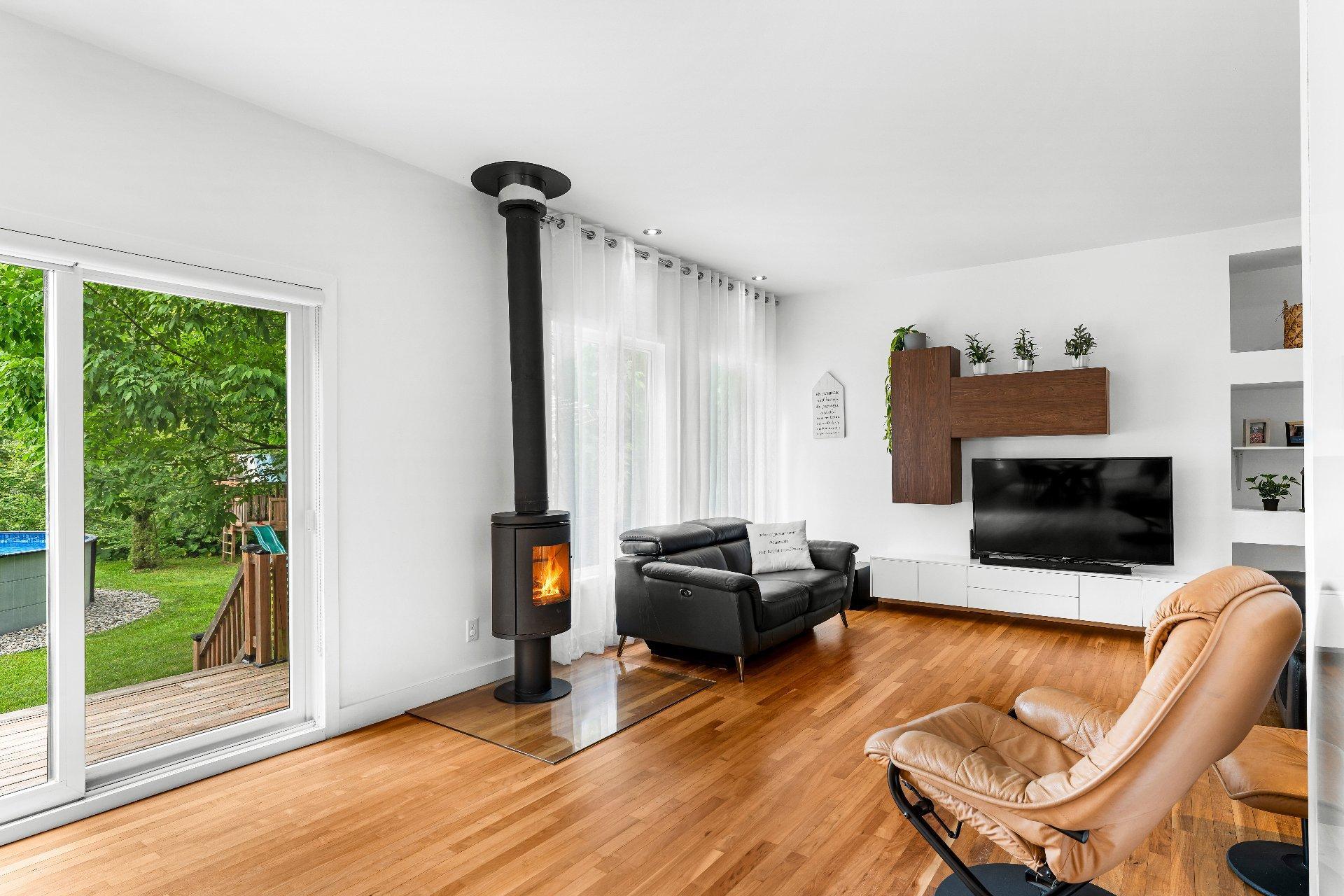 









2330


Rue Anna-Maria-Valls

,
Sherbrooke (Les Nations),




QC
J1N4J2

