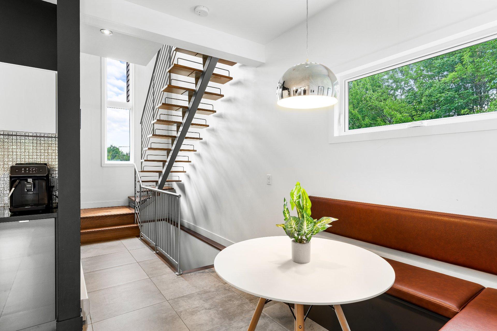









2330


Rue Anna-Maria-Valls

,
Sherbrooke (Les Nations),




QC
J1N4J2

