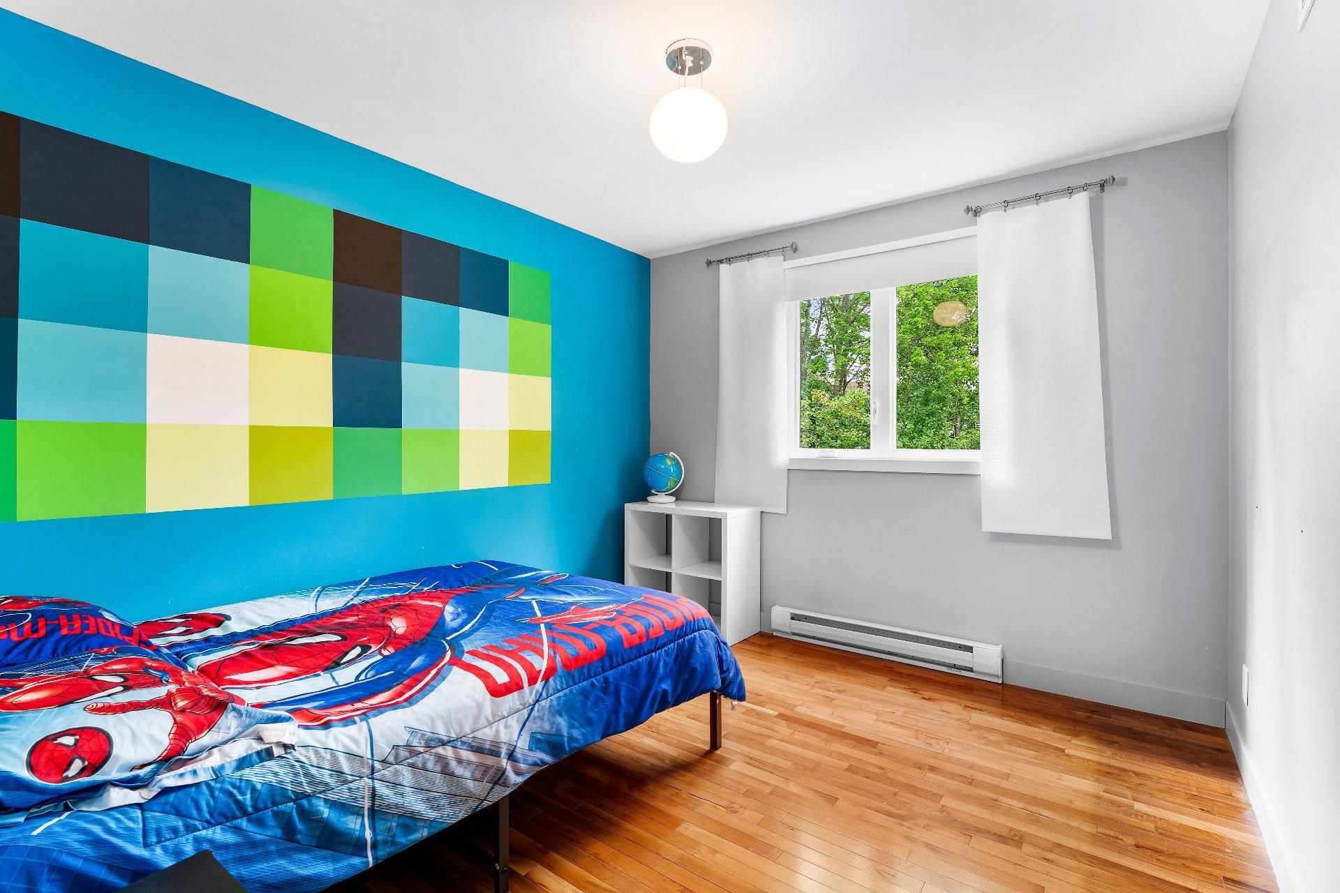 









2330


Rue Anna-Maria-Valls

,
Sherbrooke (Les Nations),




QC
J1N4J2

