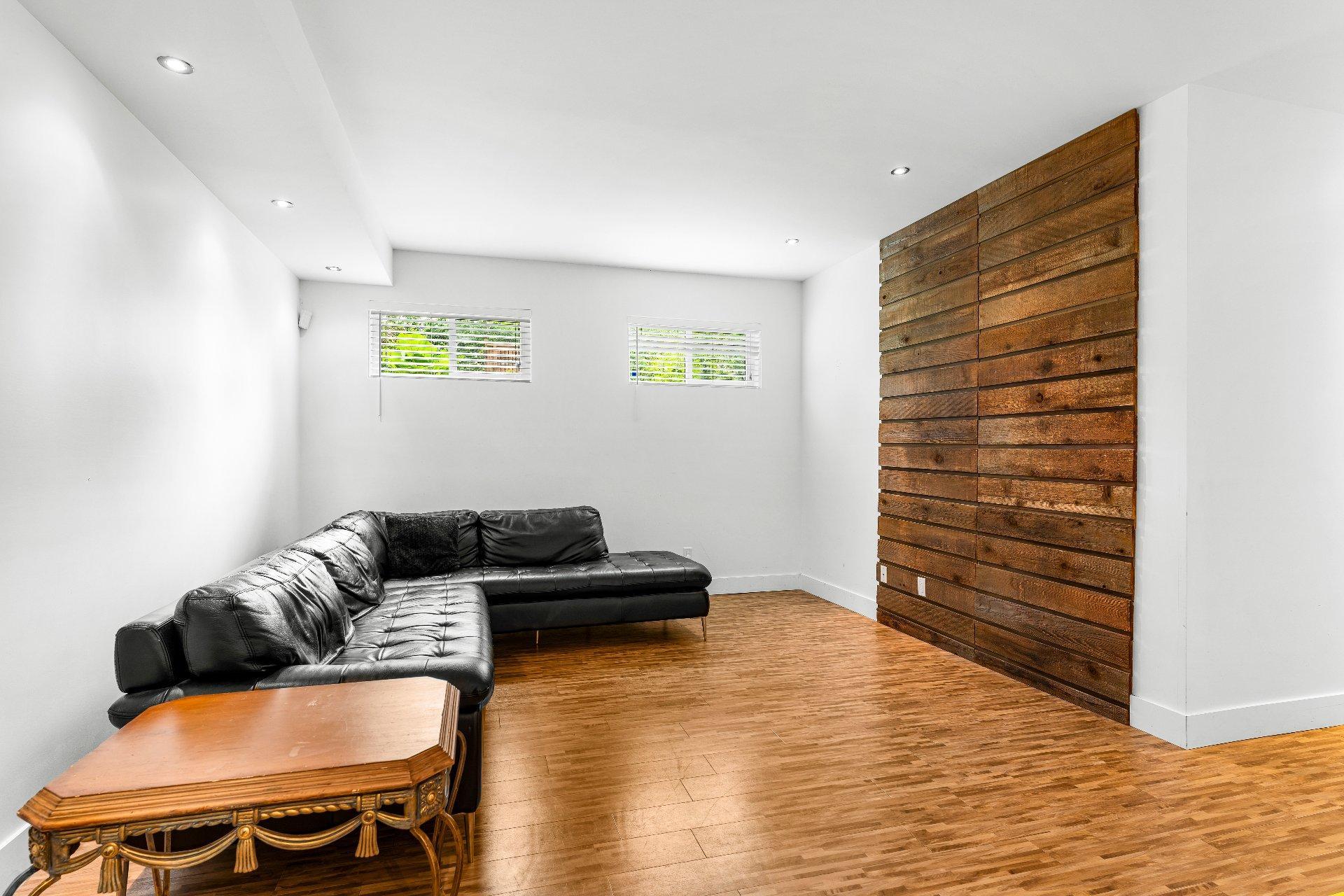 









2330


Rue Anna-Maria-Valls

,
Sherbrooke (Les Nations),




QC
J1N4J2

