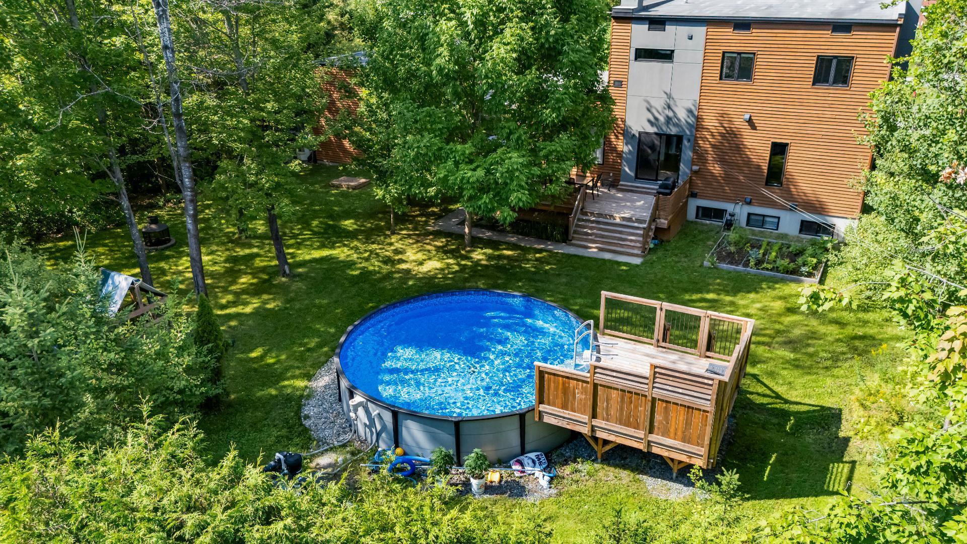 









2330


Rue Anna-Maria-Valls

,
Sherbrooke (Les Nations),




QC
J1N4J2

