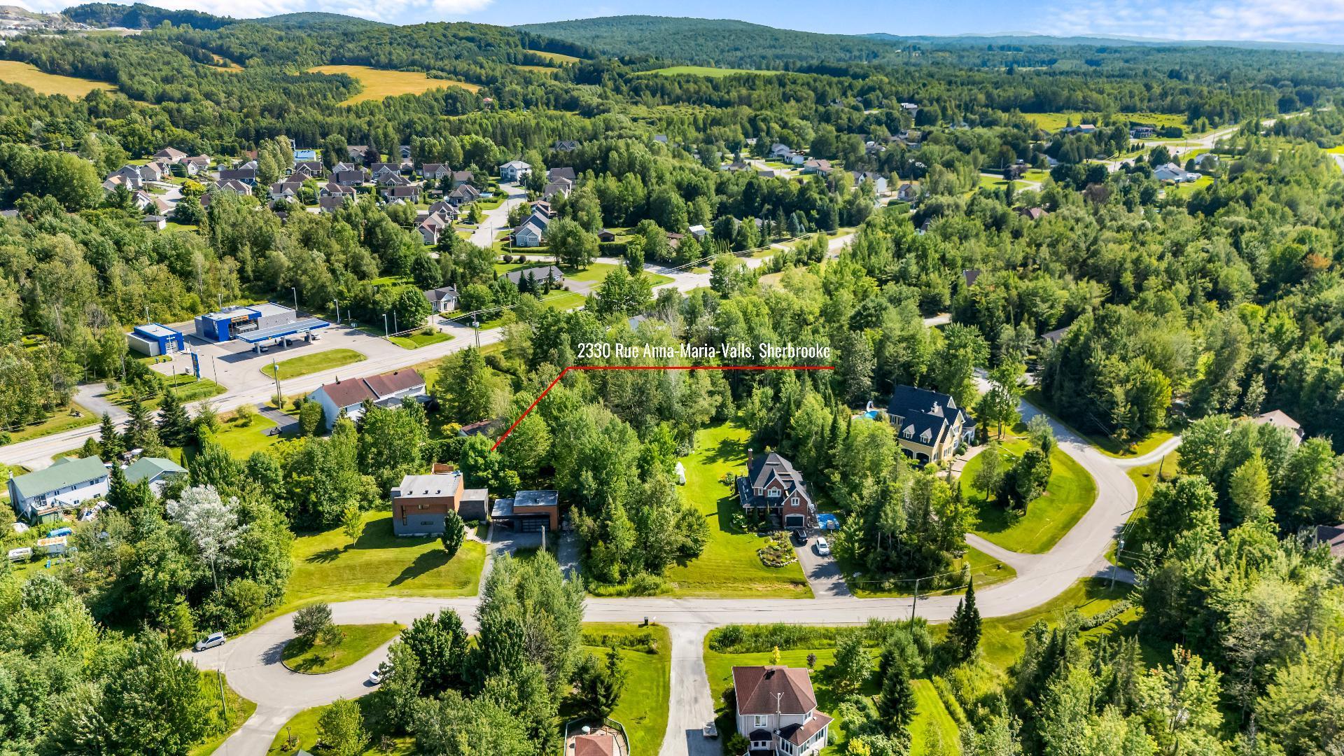 









2330


Rue Anna-Maria-Valls

,
Sherbrooke (Les Nations),




QC
J1N4J2

