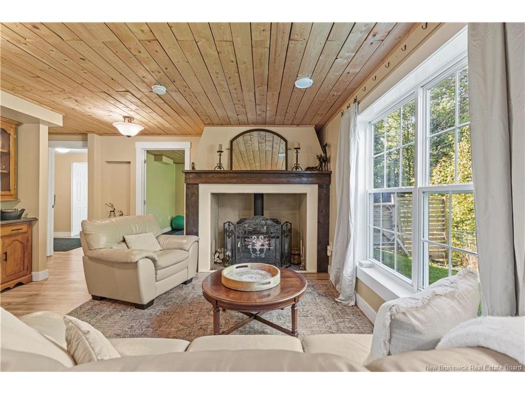 









105


Maplehurst

DR,
Richibucto Road,




NB
E3A 0G5

