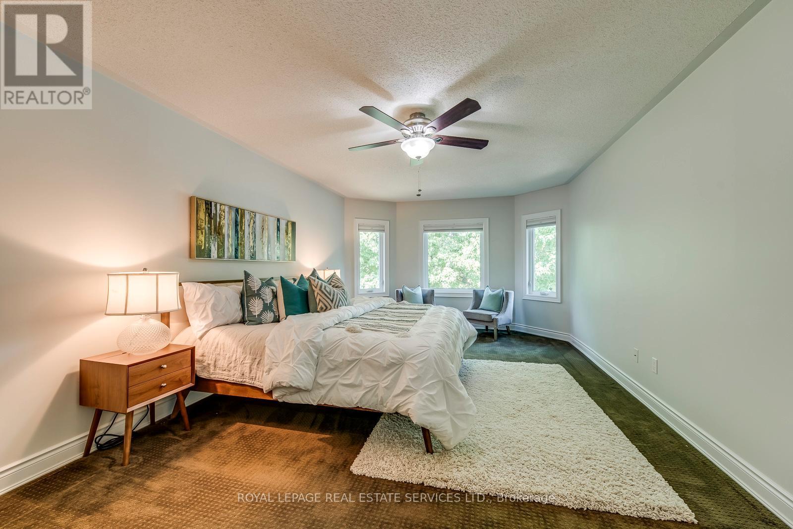 












1366 FIELDCREST LANE

,
Oakville,




Ontario
L6M2W8

