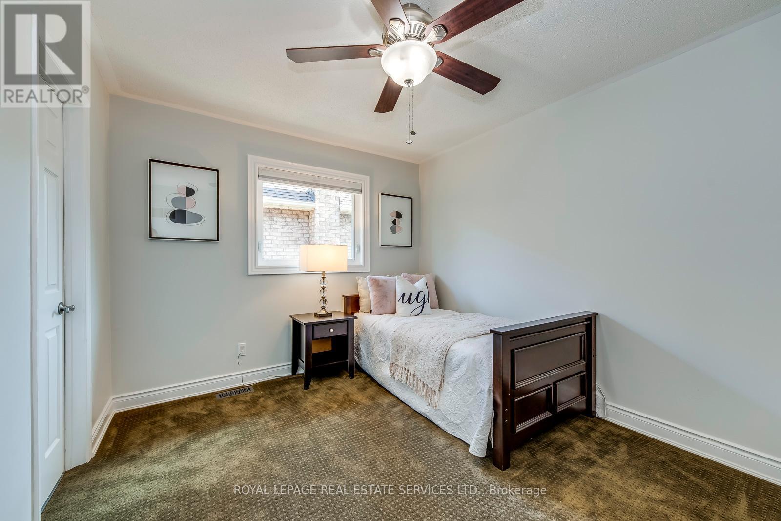 












1366 FIELDCREST LANE

,
Oakville,




Ontario
L6M2W8


