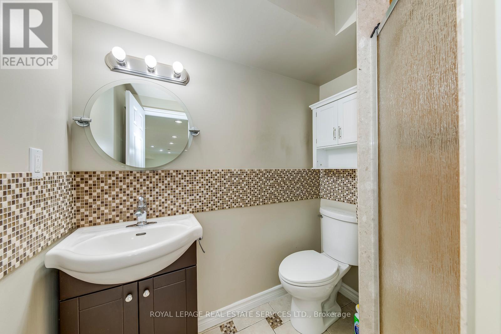 












1366 FIELDCREST LANE

,
Oakville,




Ontario
L6M2W8

