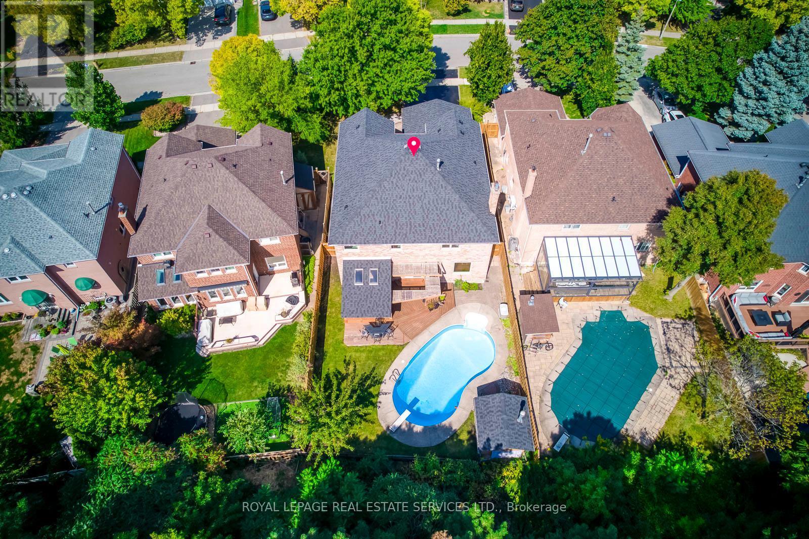 












1366 FIELDCREST LANE

,
Oakville,




Ontario
L6M2W8

