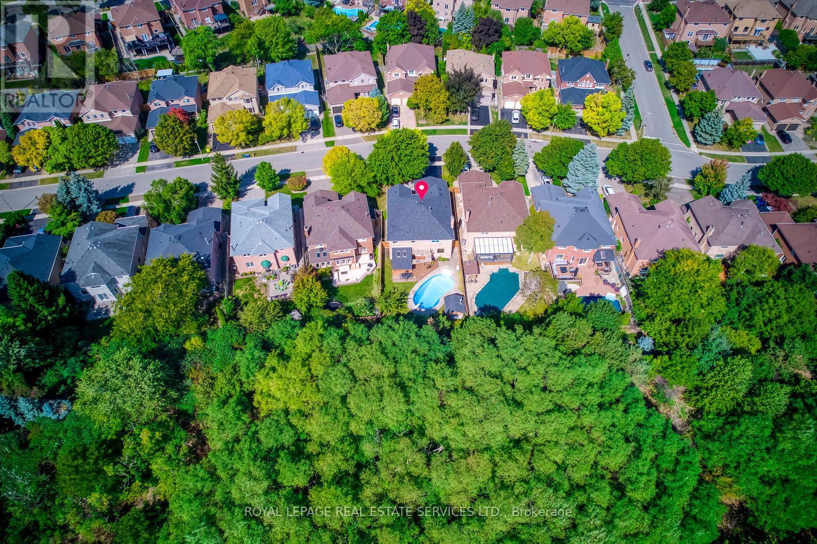 












1366 FIELDCREST LANE

,
Oakville,




Ontario
L6M2W8

