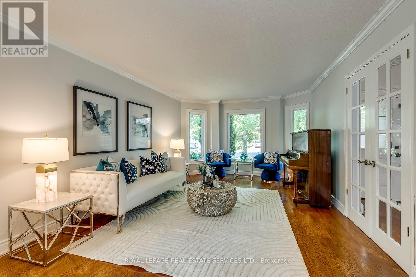 












1366 FIELDCREST LANE

,
Oakville,




Ontario
L6M2W8

