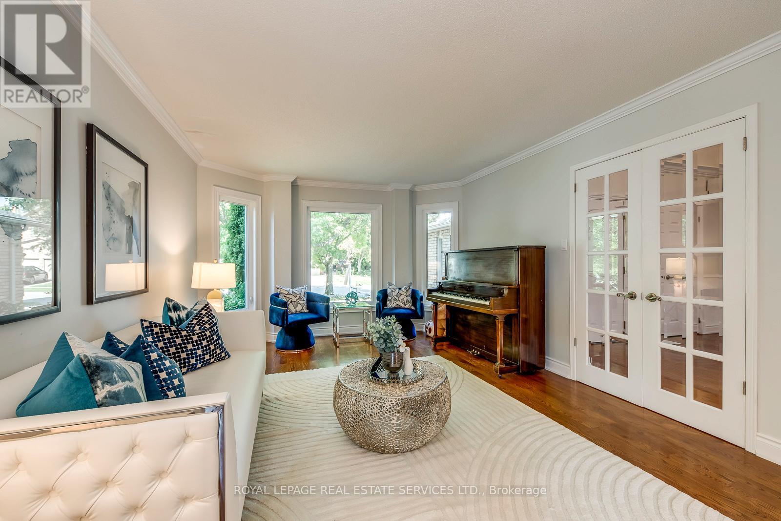 












1366 FIELDCREST LANE

,
Oakville,




Ontario
L6M2W8


