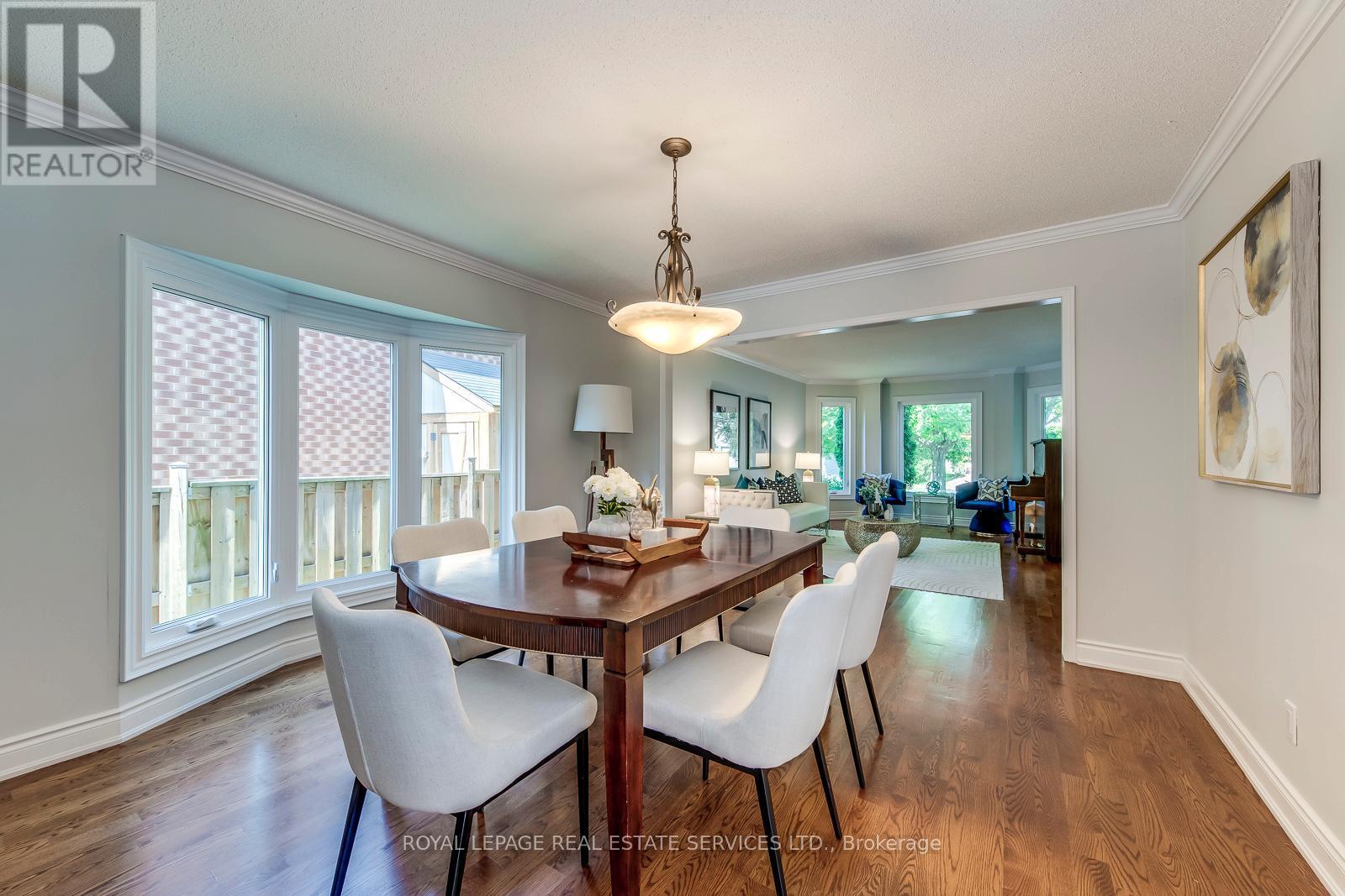 












1366 FIELDCREST LANE

,
Oakville,




Ontario
L6M2W8

