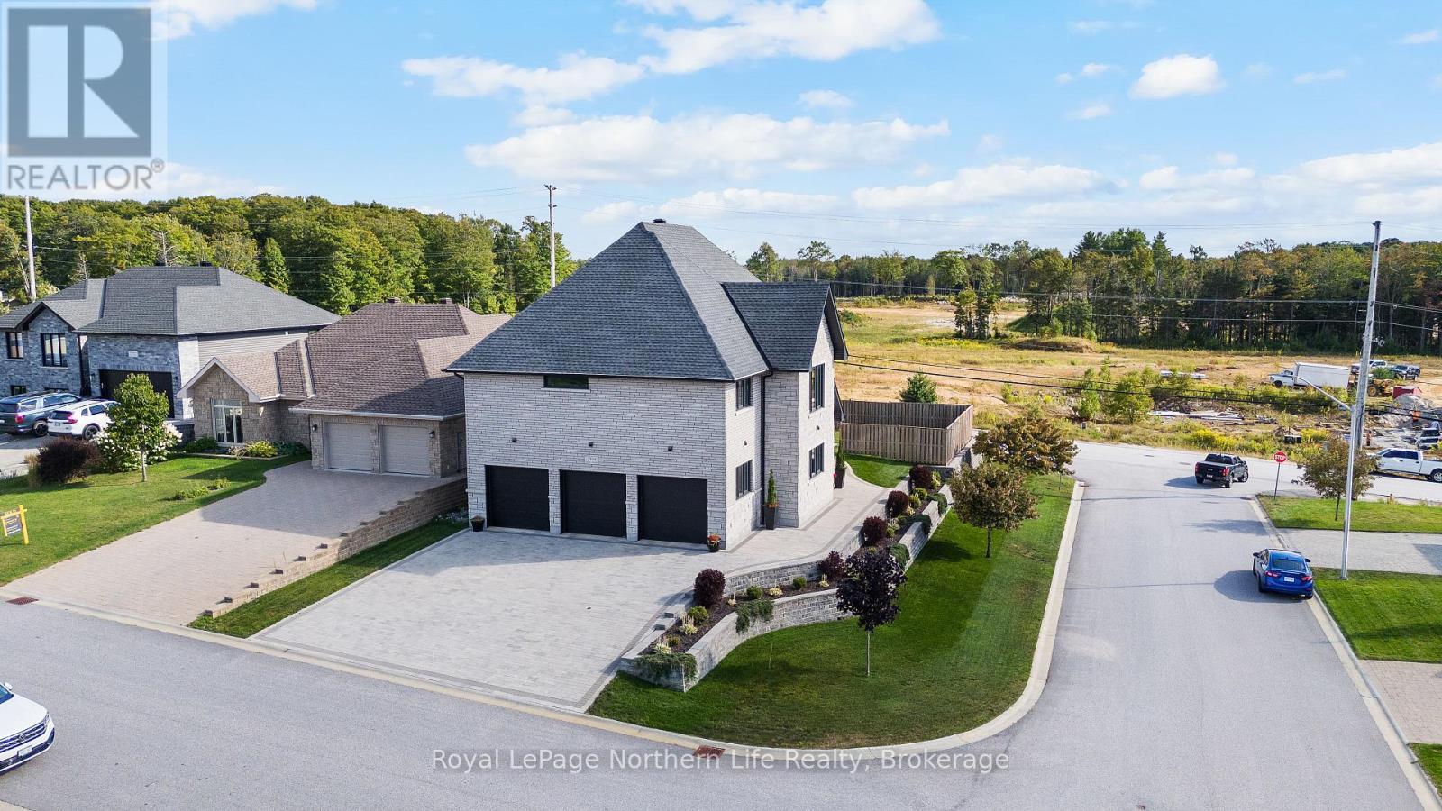 












5 ZEPHYR HEIGHTS

,
North Bay (Airport),




Ontario
P1B8G2

