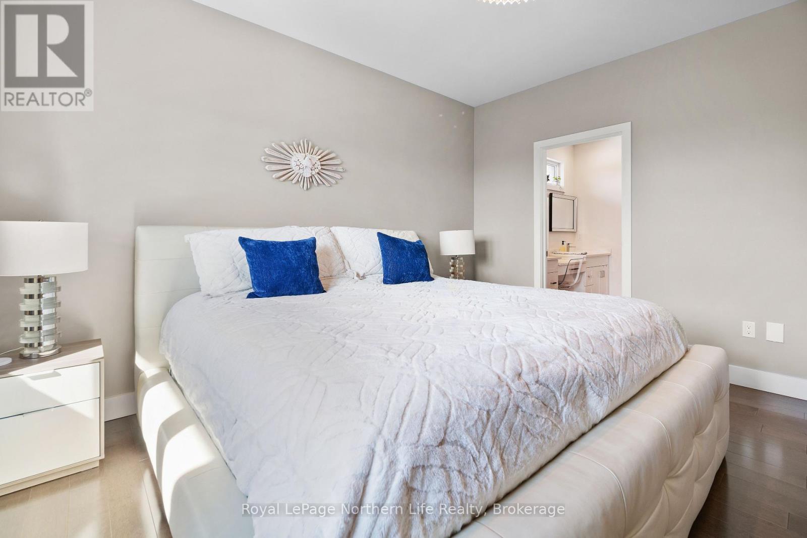 












5 ZEPHYR HEIGHTS

,
North Bay (Airport),




Ontario
P1B8G2

