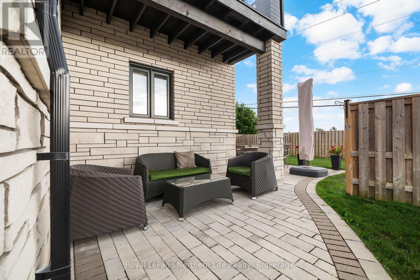 












5 ZEPHYR HEIGHTS

,
North Bay (Airport),




Ontario
P1B8G2

