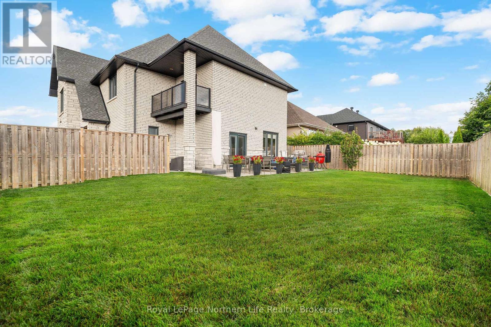 












5 ZEPHYR HEIGHTS

,
North Bay (Airport),




Ontario
P1B8G2

