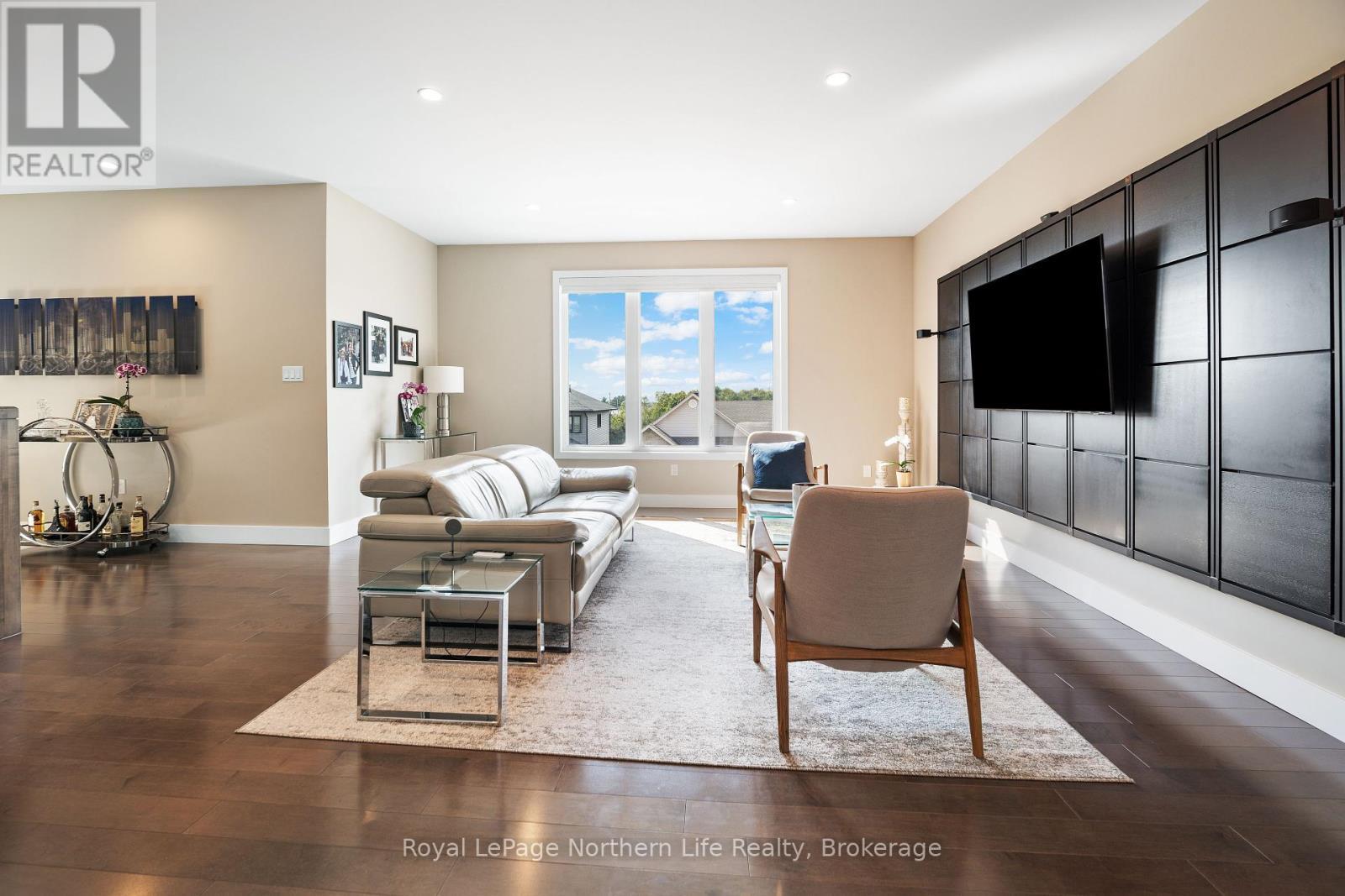 












5 ZEPHYR HEIGHTS

,
North Bay (Airport),




Ontario
P1B8G2

