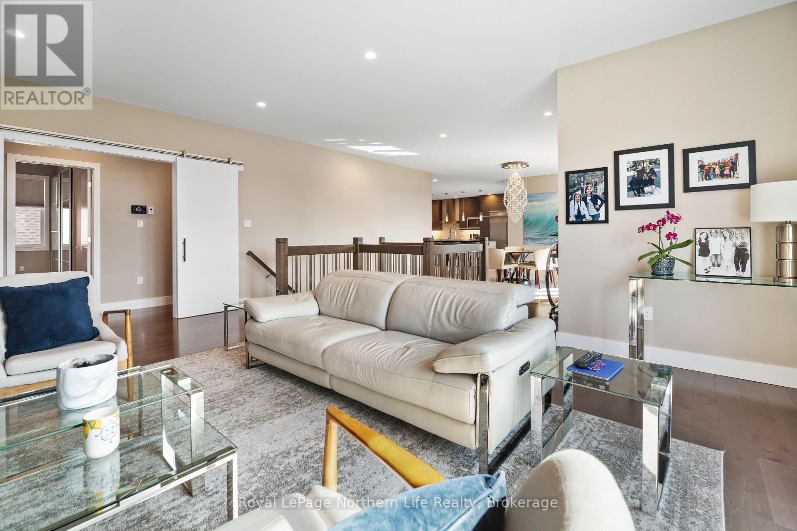 












5 ZEPHYR HEIGHTS

,
North Bay (Airport),




Ontario
P1B8G2

