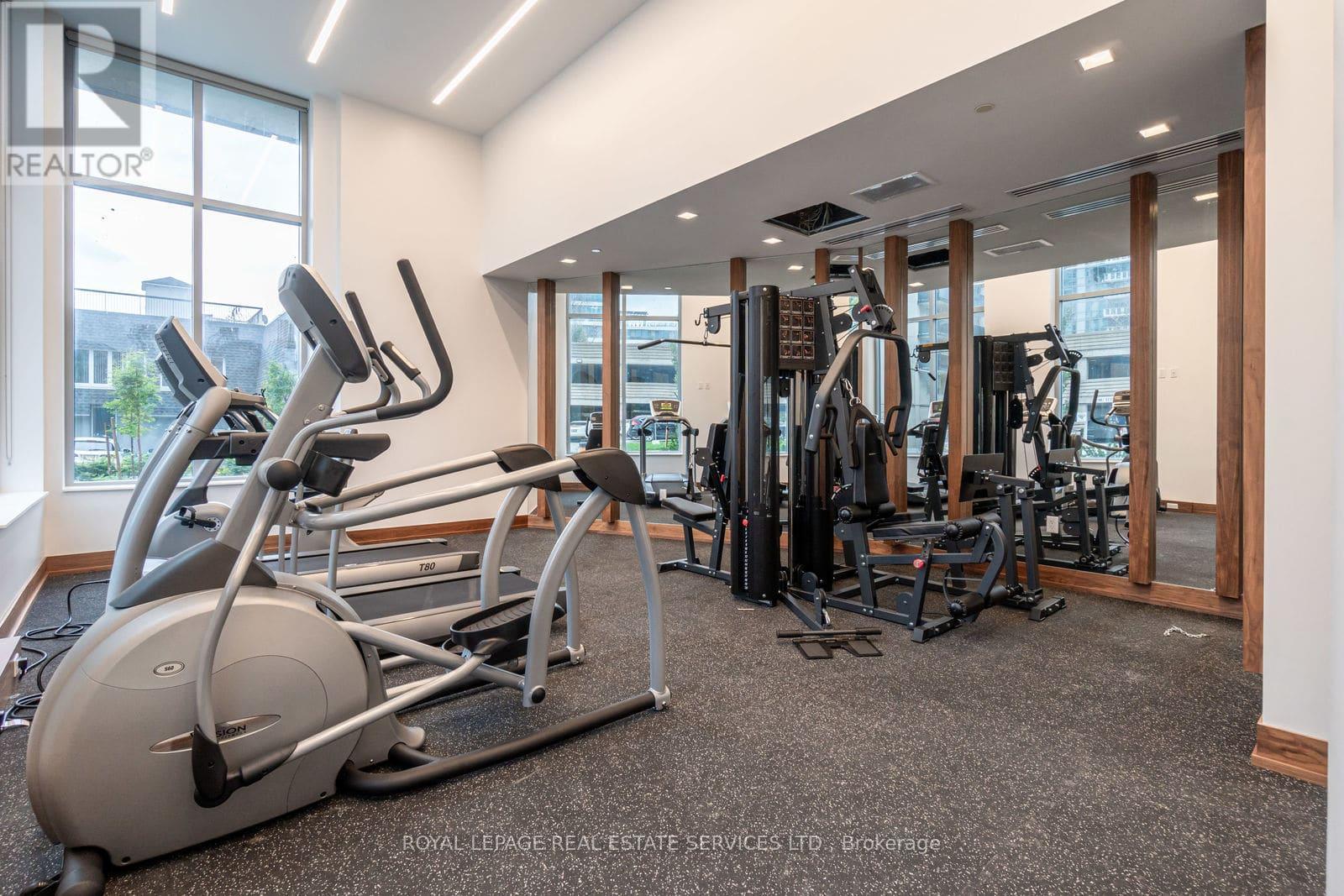 












1203 - 8 ANN STREET

,
Mississauga,




Ontario
L5G3E6

