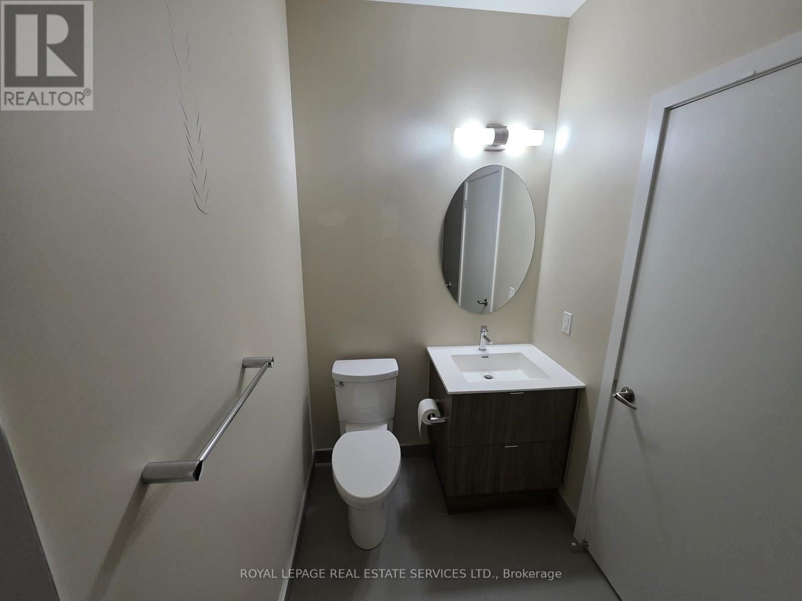 












1203 - 8 ANN STREET

,
Mississauga,




Ontario
L5G3E6

