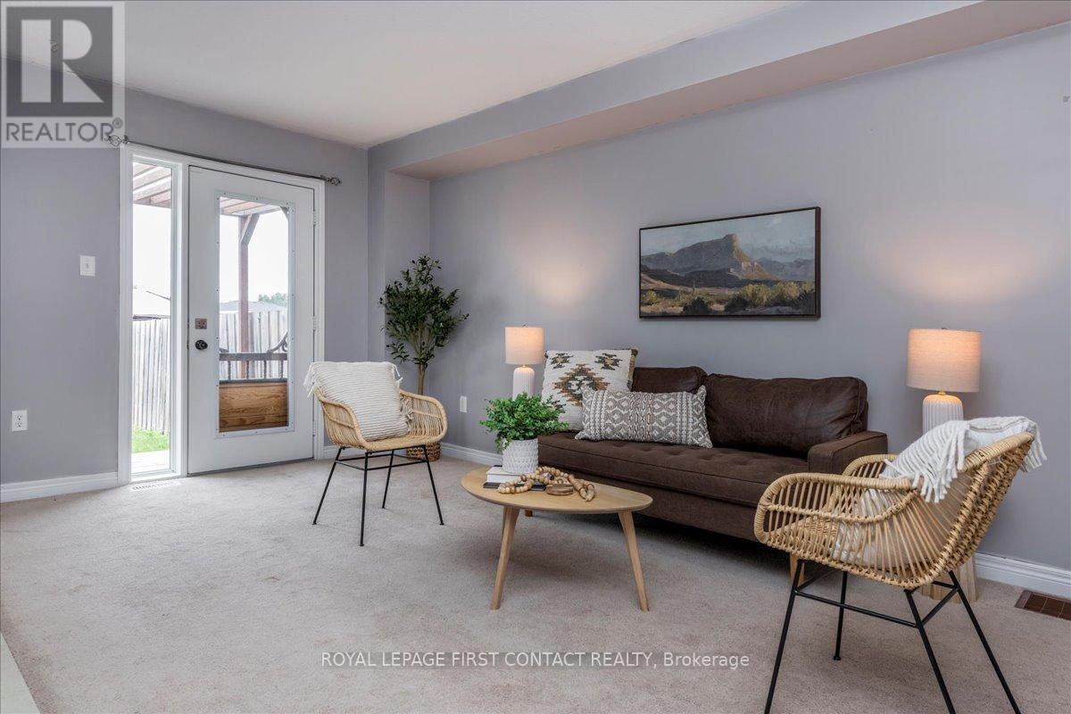 












22 ADMIRAL CRESCENT

,
Essa,




Ontario
L0M1B4

