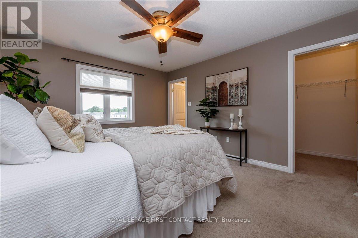 












22 ADMIRAL CRESCENT

,
Essa,




Ontario
L0M1B4

