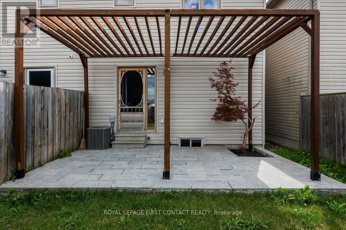 












22 ADMIRAL CRESCENT

,
Essa,




Ontario
L0M1B4

